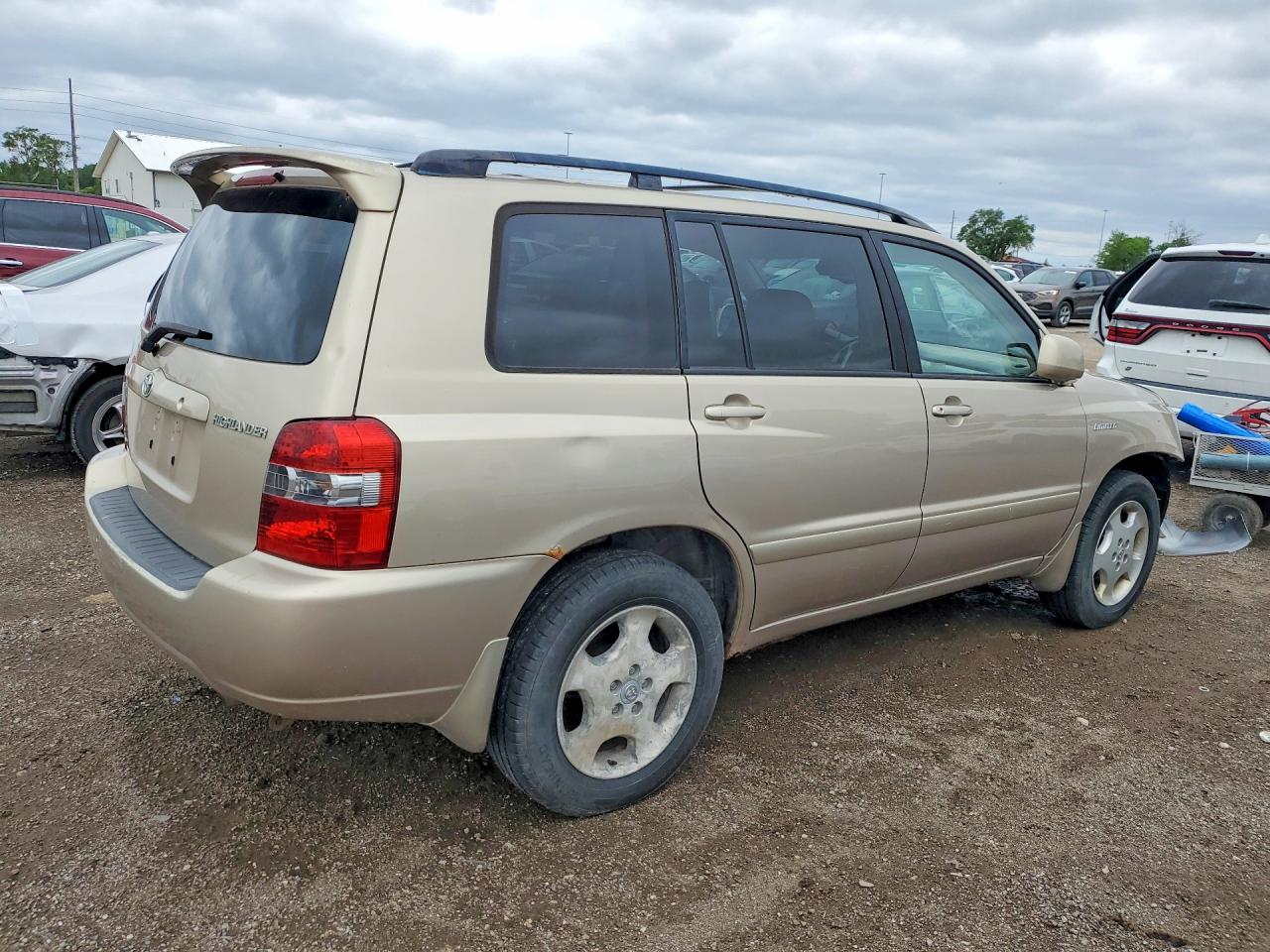 2004 Toyota Highlander Limited Gold vin: JTEEP21AX40042844