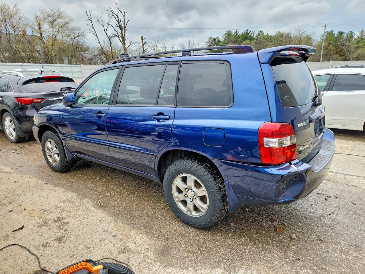 2004 Toyota Highlander Base Blue vin: JTEEP21AX40059658