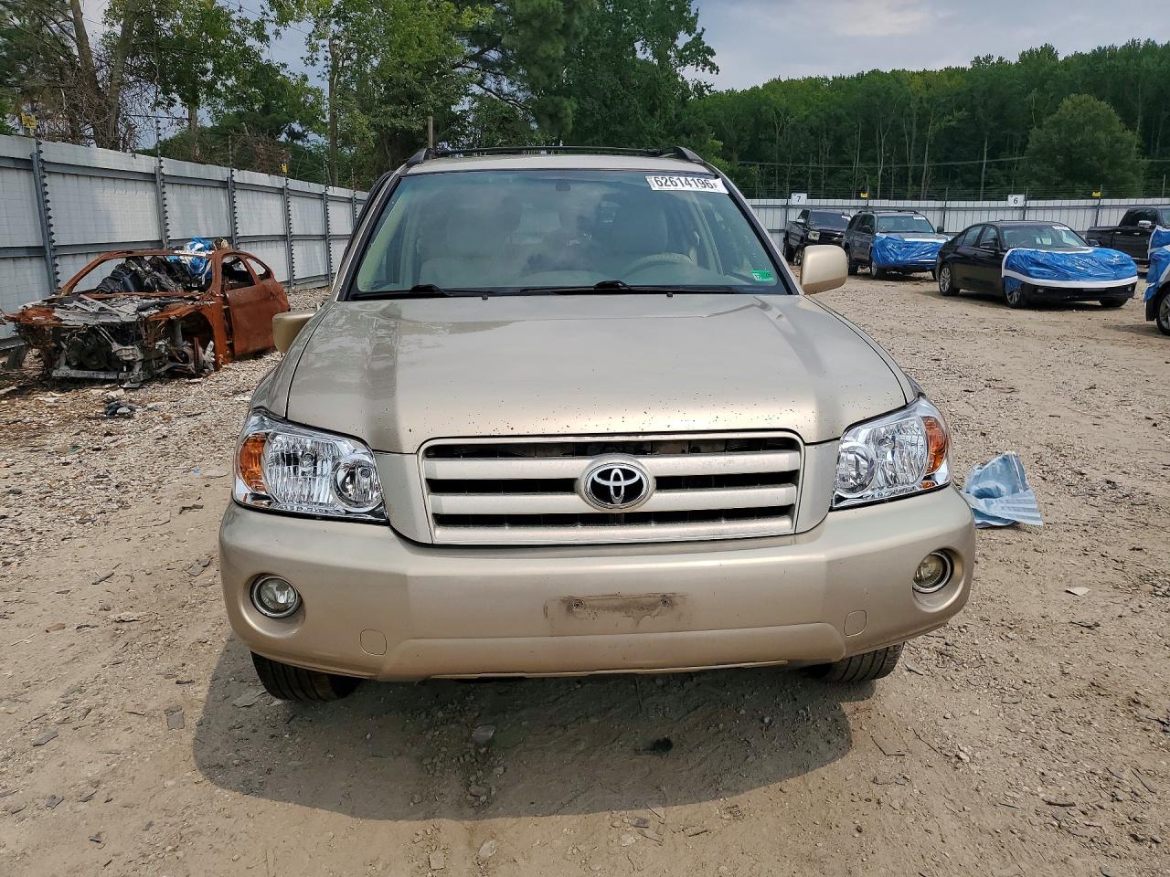 2005 Toyota Highlander Limited Золотой vin: JTEEP21AX50079488