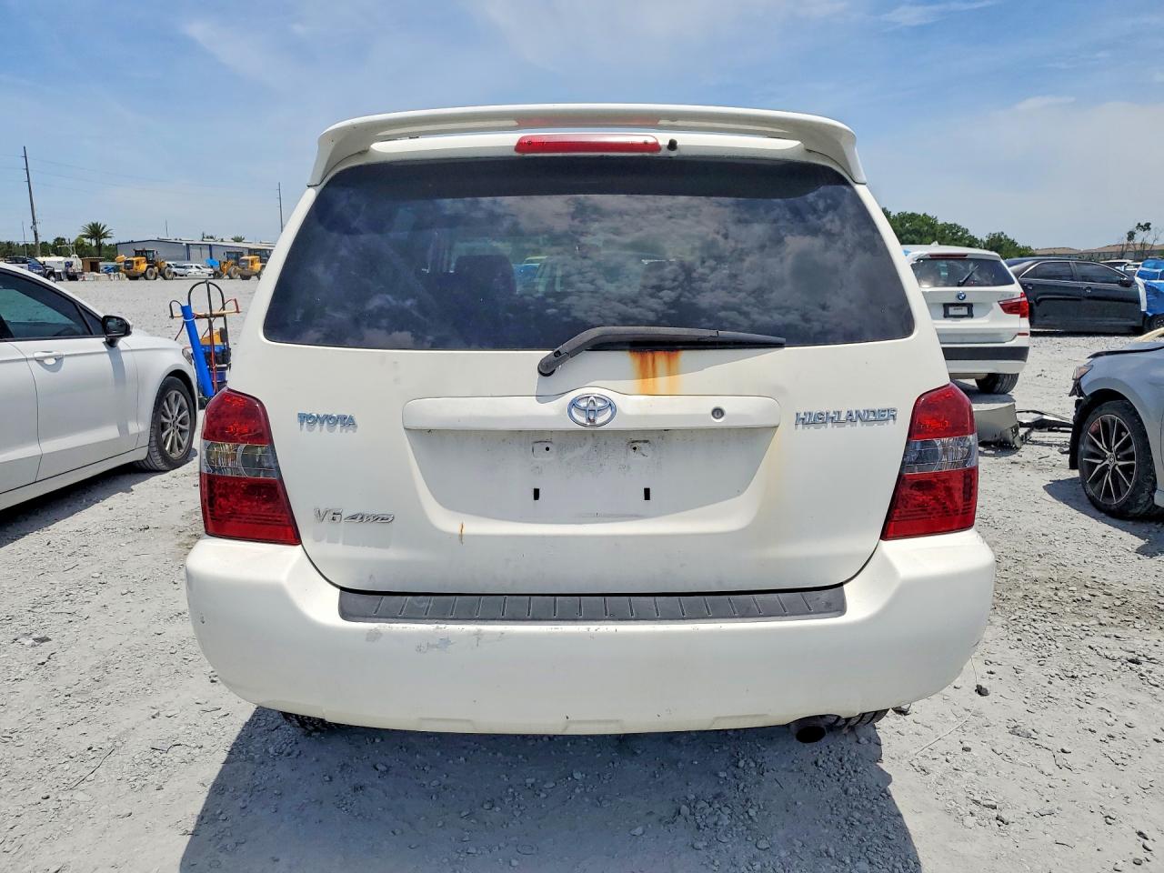 2005 Toyota Highlander Limited White vin: JTEEP21AX50095030