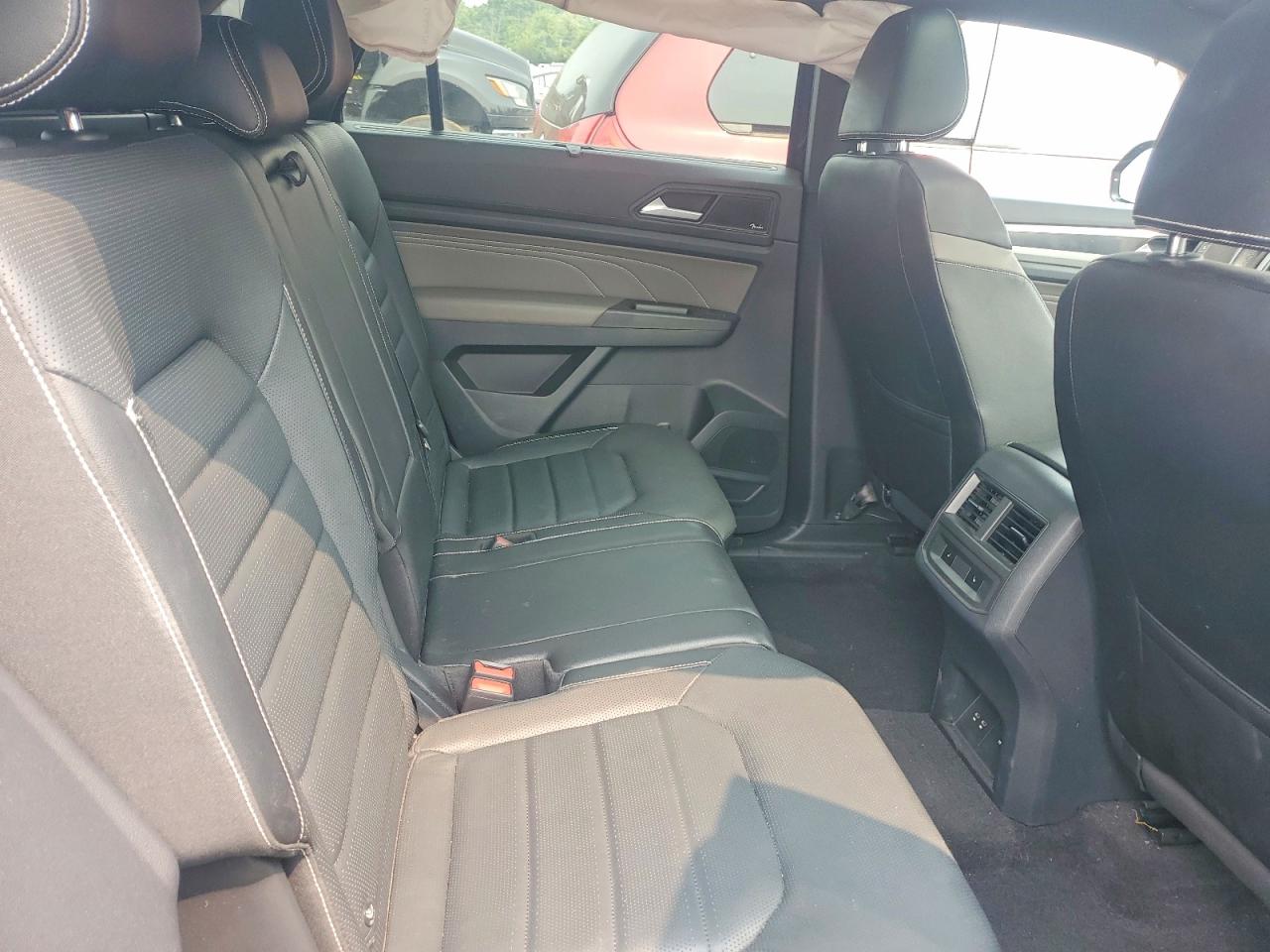 2005 Toyota Highlander Limited White vin: JTEEP21AX50123814