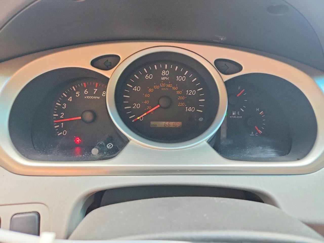 2005 Toyota Highlander Limited Silver vin: JTEEP21AX50126308