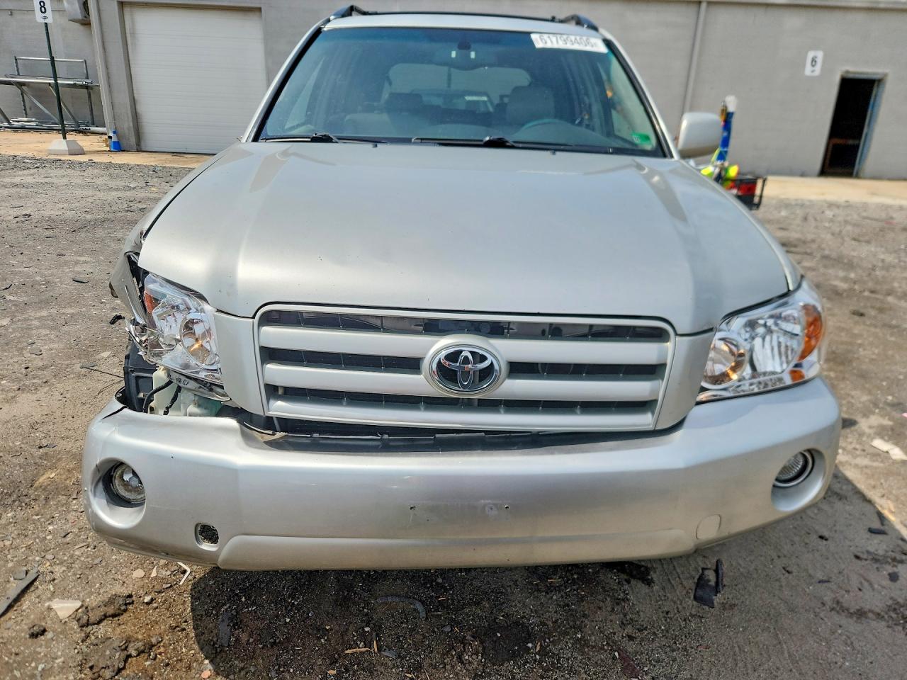 2005 Toyota Highlander Limited Silver vin: JTEEP21AX50129001