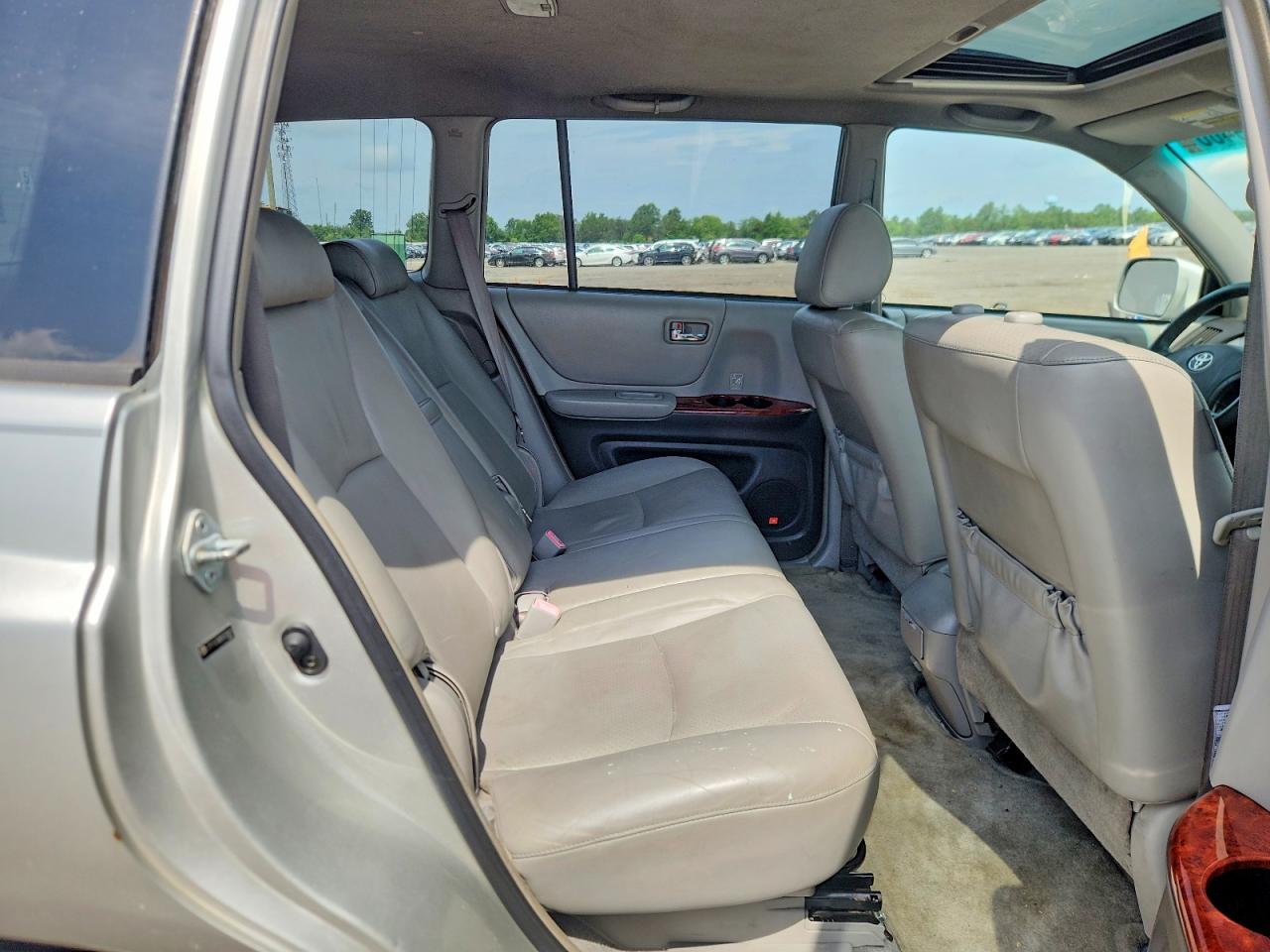 2005 Toyota Highlander Limited Silver vin: JTEEP21AX50129001