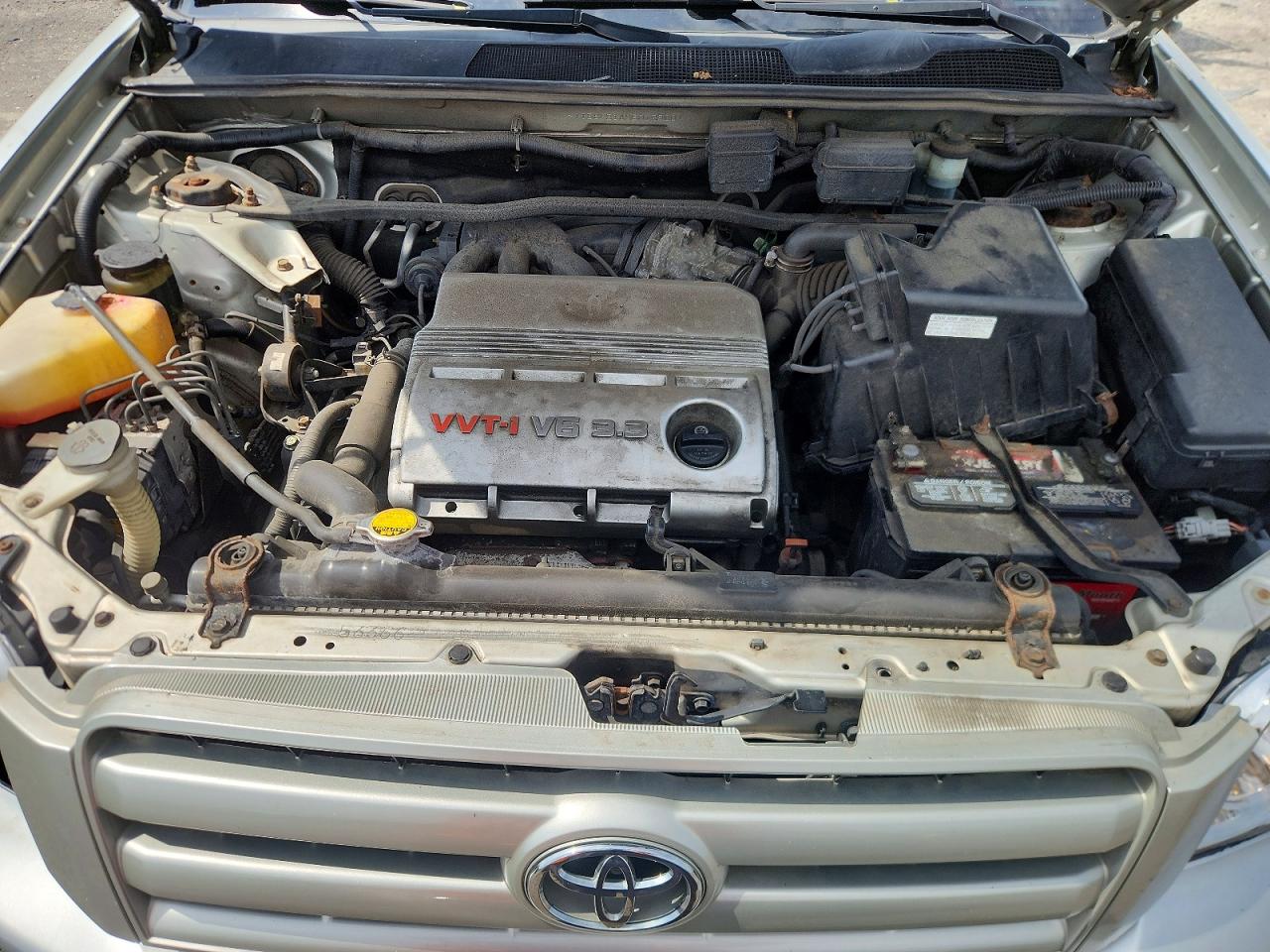 2005 Toyota Highlander Limited Silver vin: JTEEP21AX50129001