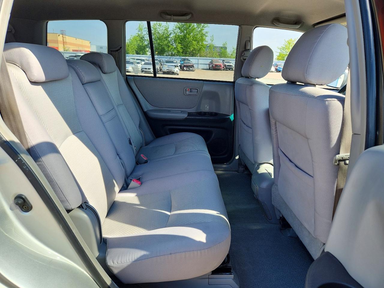 2006 Toyota Highlander Limited Silver vin: JTEEP21AX60138119