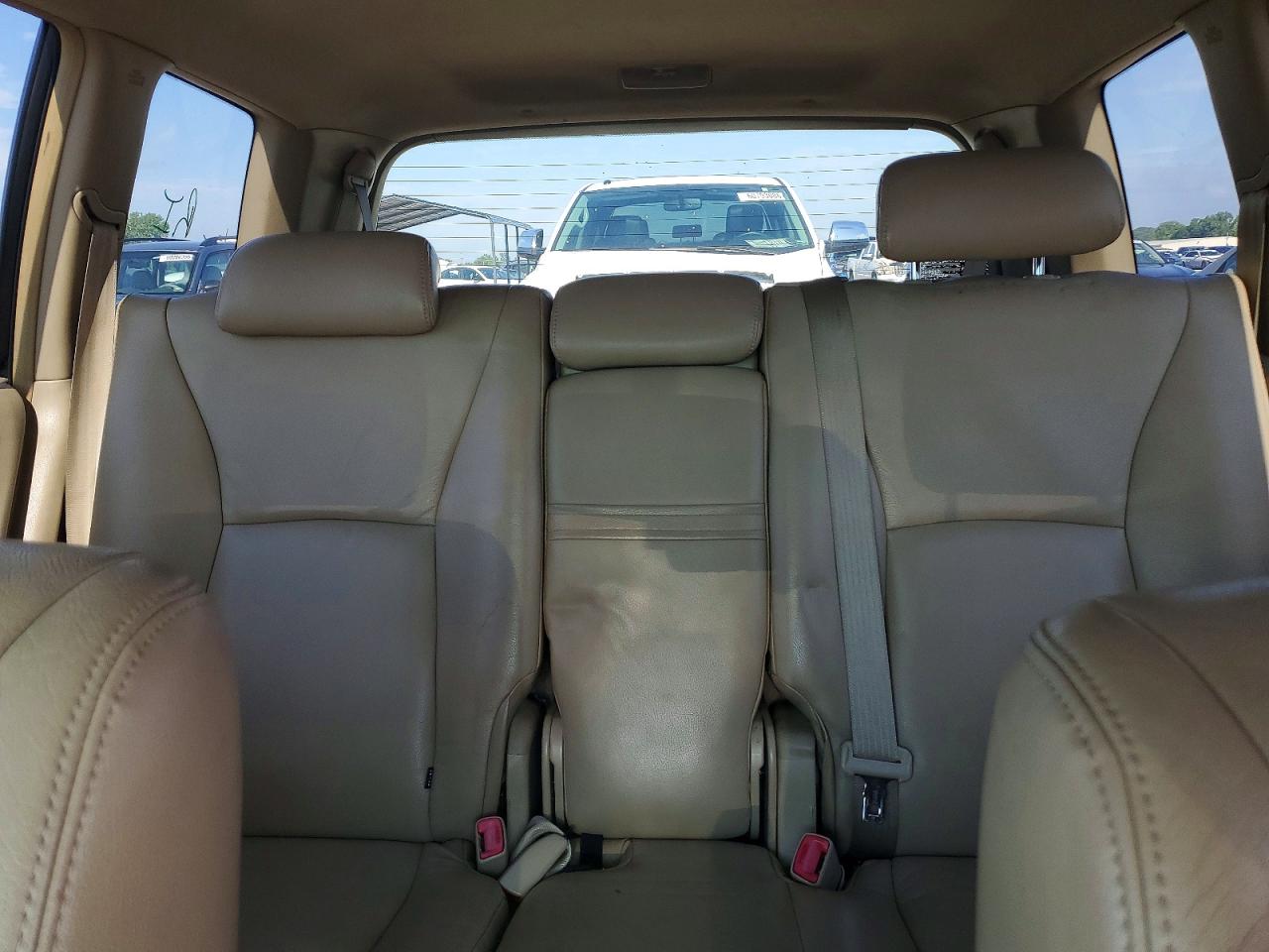 2006 Toyota Highlander Limited White vin: JTEEP21AX60143871