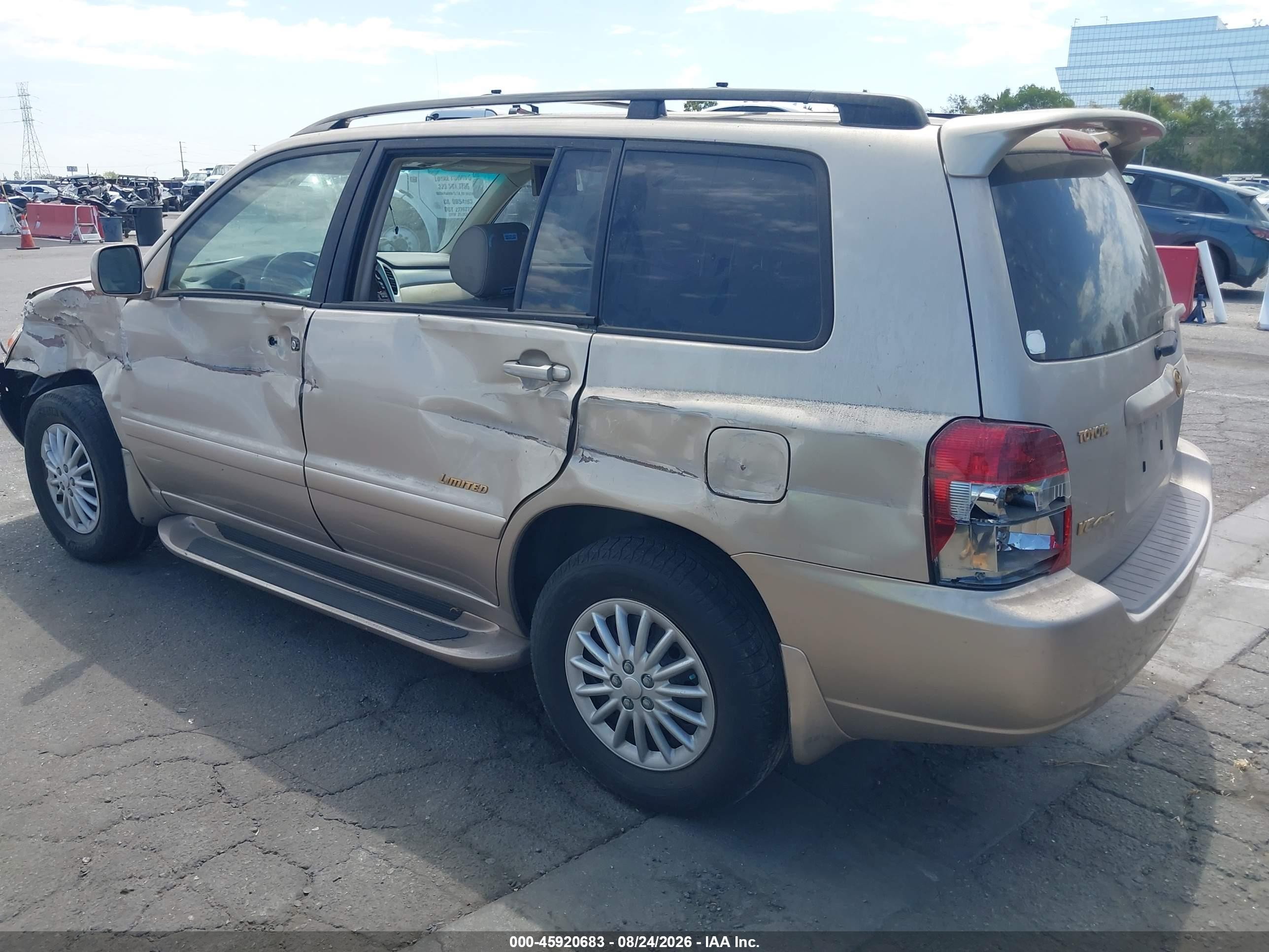 2006 Toyota Highlander Limited V6 Gold vin: JTEEP21AX60180371