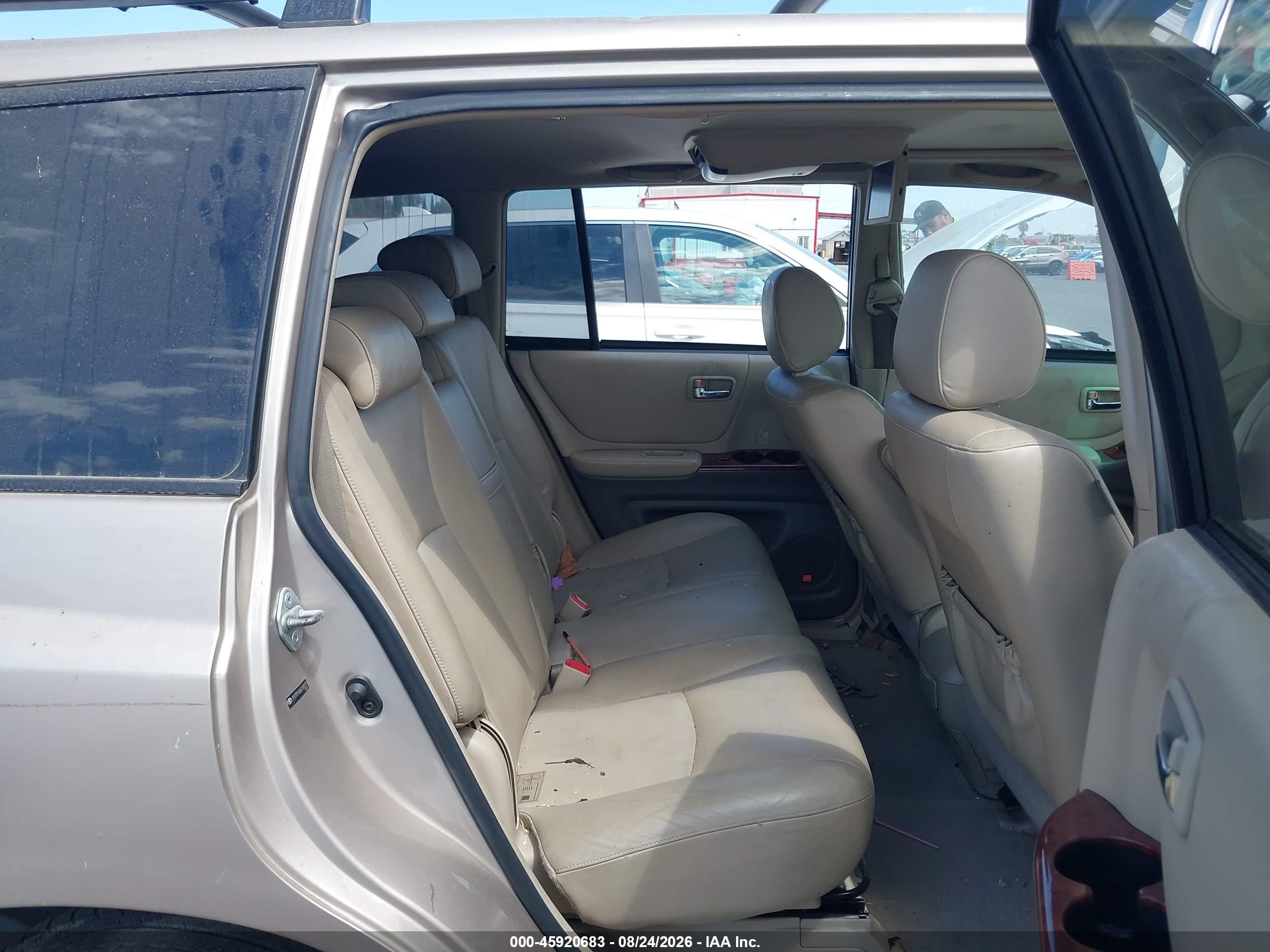 2006 Toyota Highlander Limited V6 Gold vin: JTEEP21AX60180371