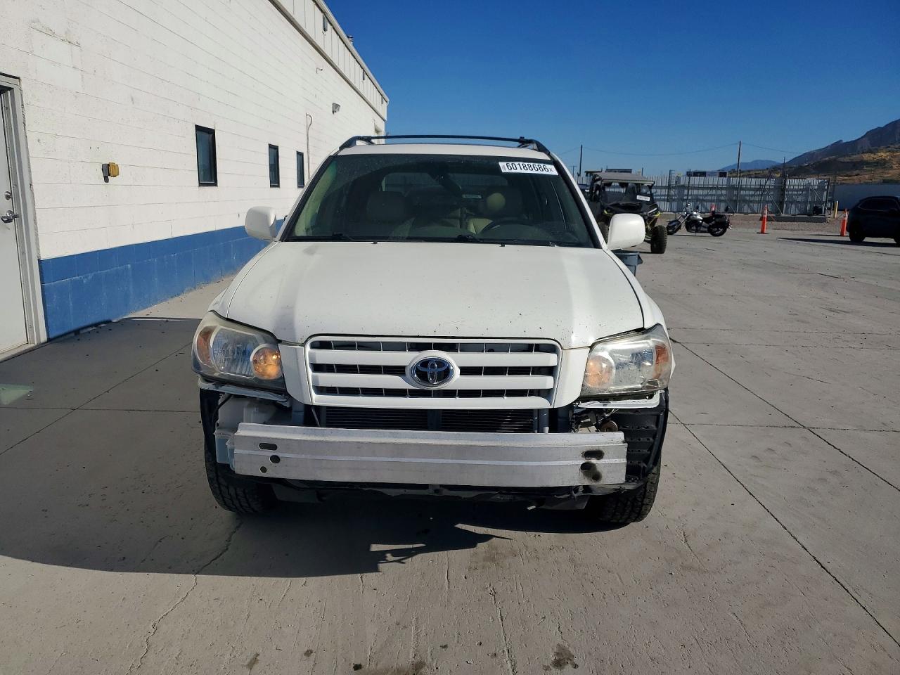 2007 Toyota Highlander Base White vin: JTEEP21AX70209191