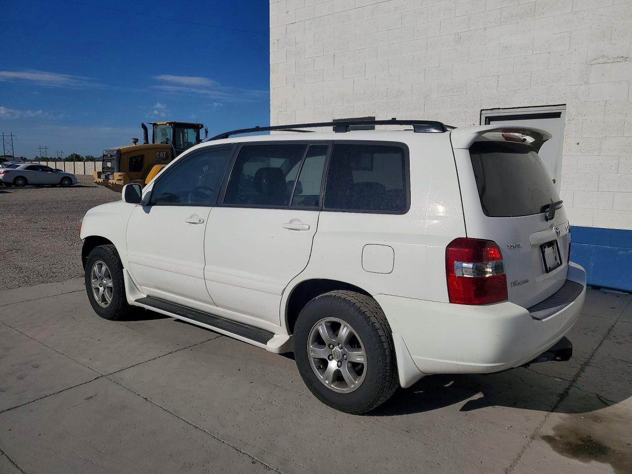 2007 Toyota Highlander Base White vin: JTEEP21AX70209191