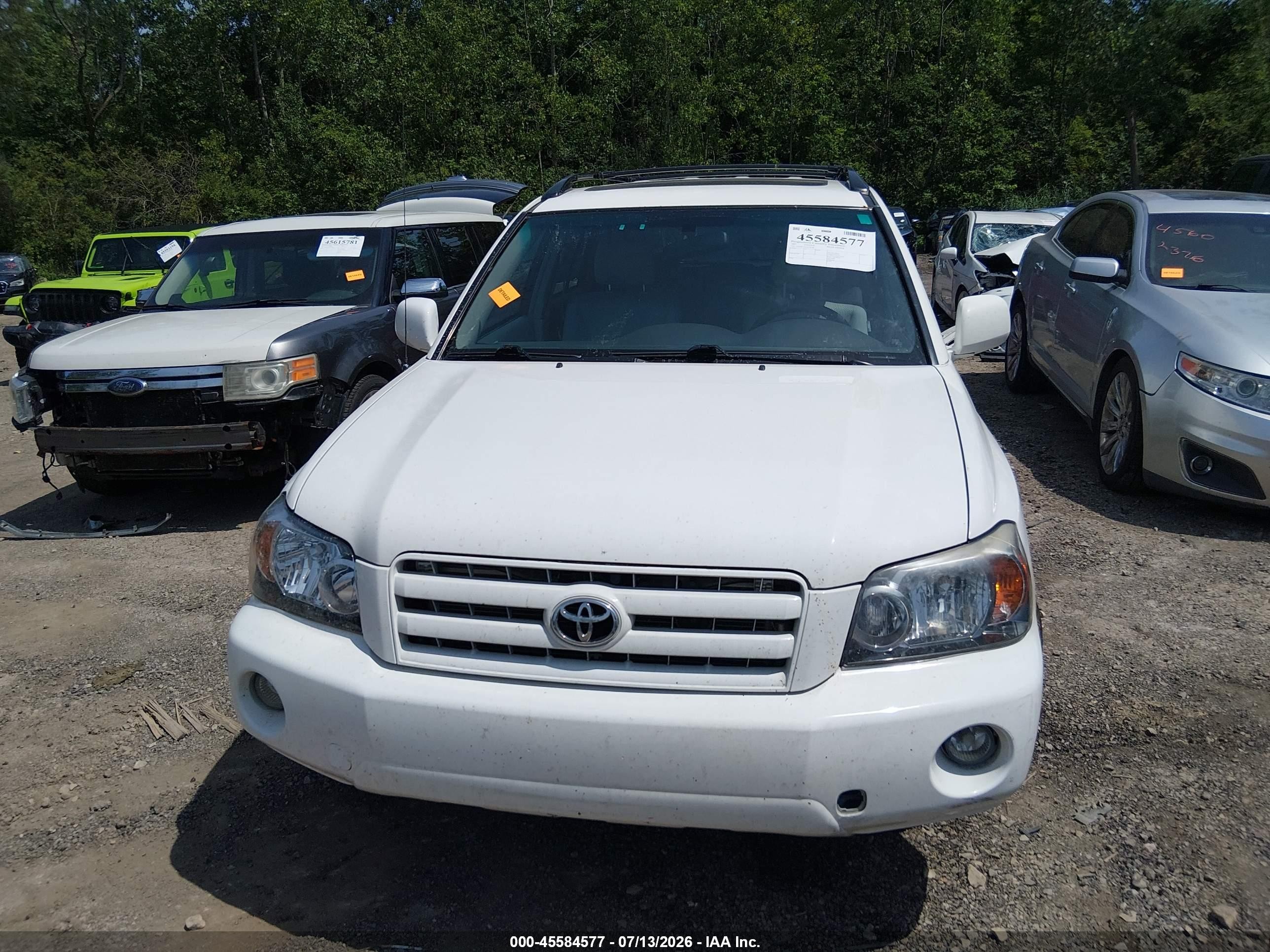 2007 Toyota Highlander 3rd Row White vin: JTEEP21AX70230798