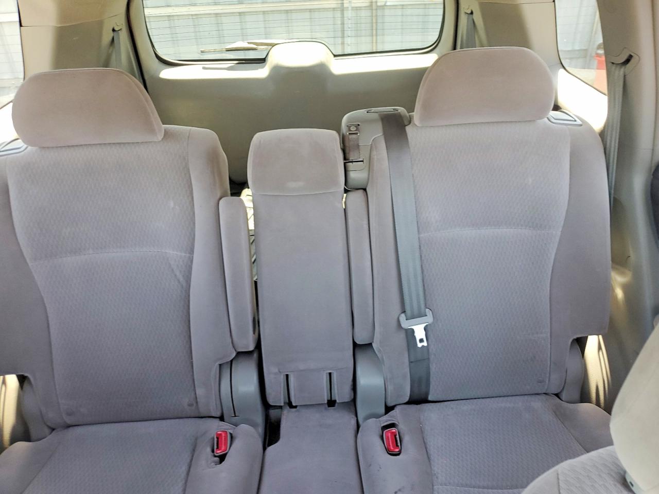 2009 Toyota Highlander Base Red vin: JTEES41A392129944