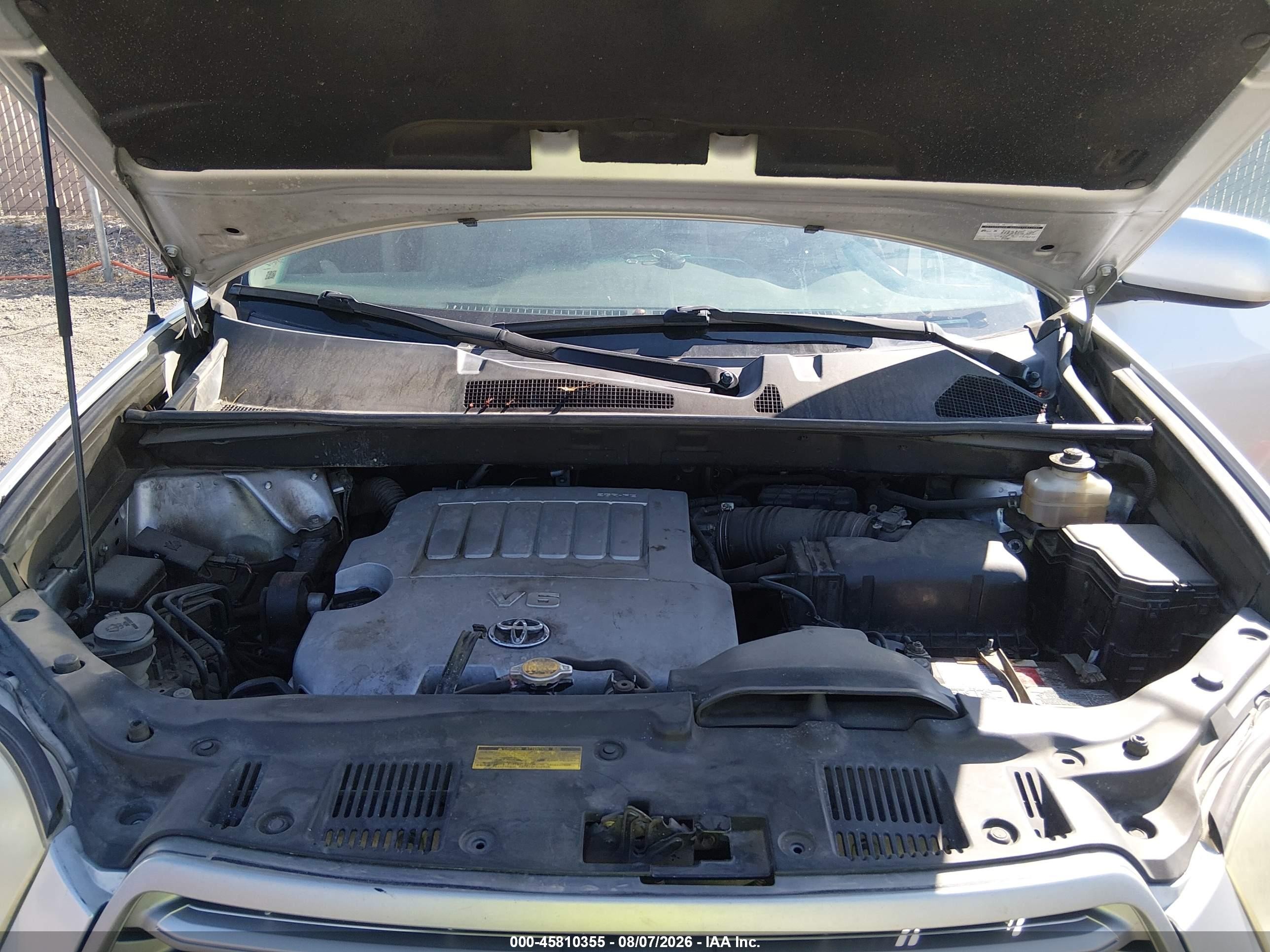 2008 Toyota Highlander   Silver vin: JTEES41A482038907