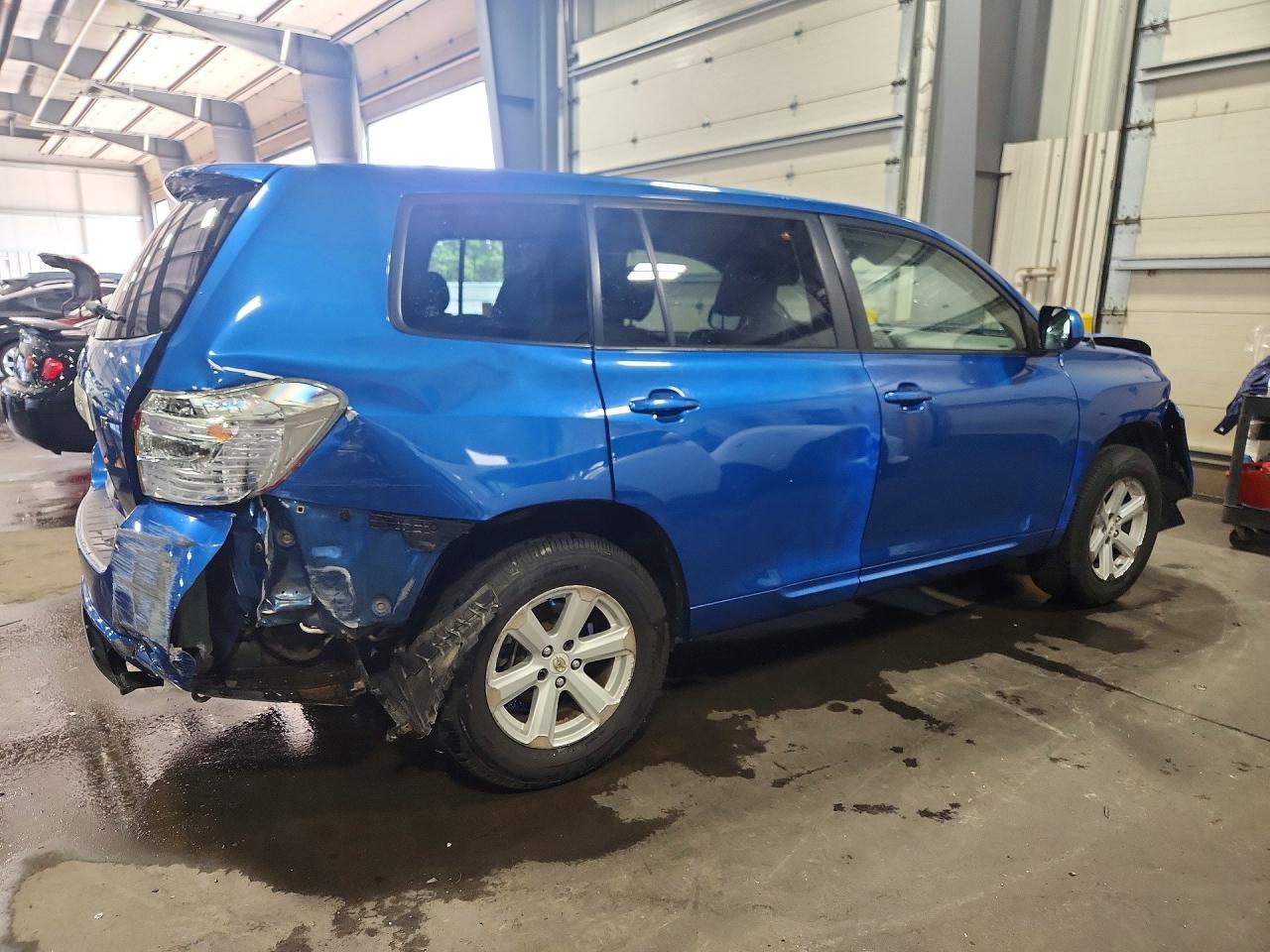 2008 Toyota Highlander Base Blue vin: JTEES41A582061872