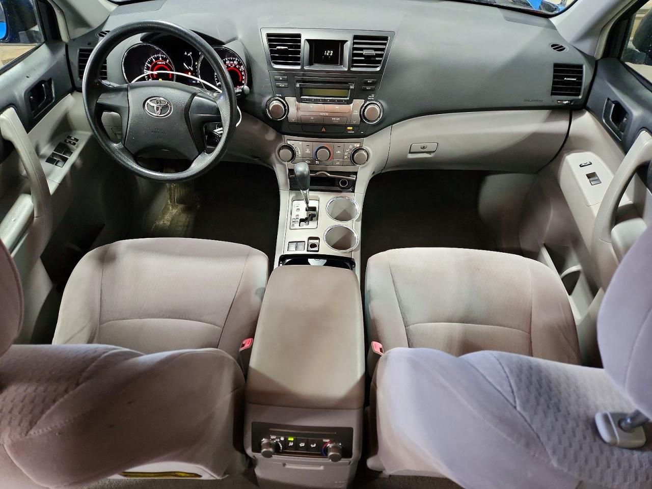 2008 Toyota Highlander Base Blue vin: JTEES41A582061872