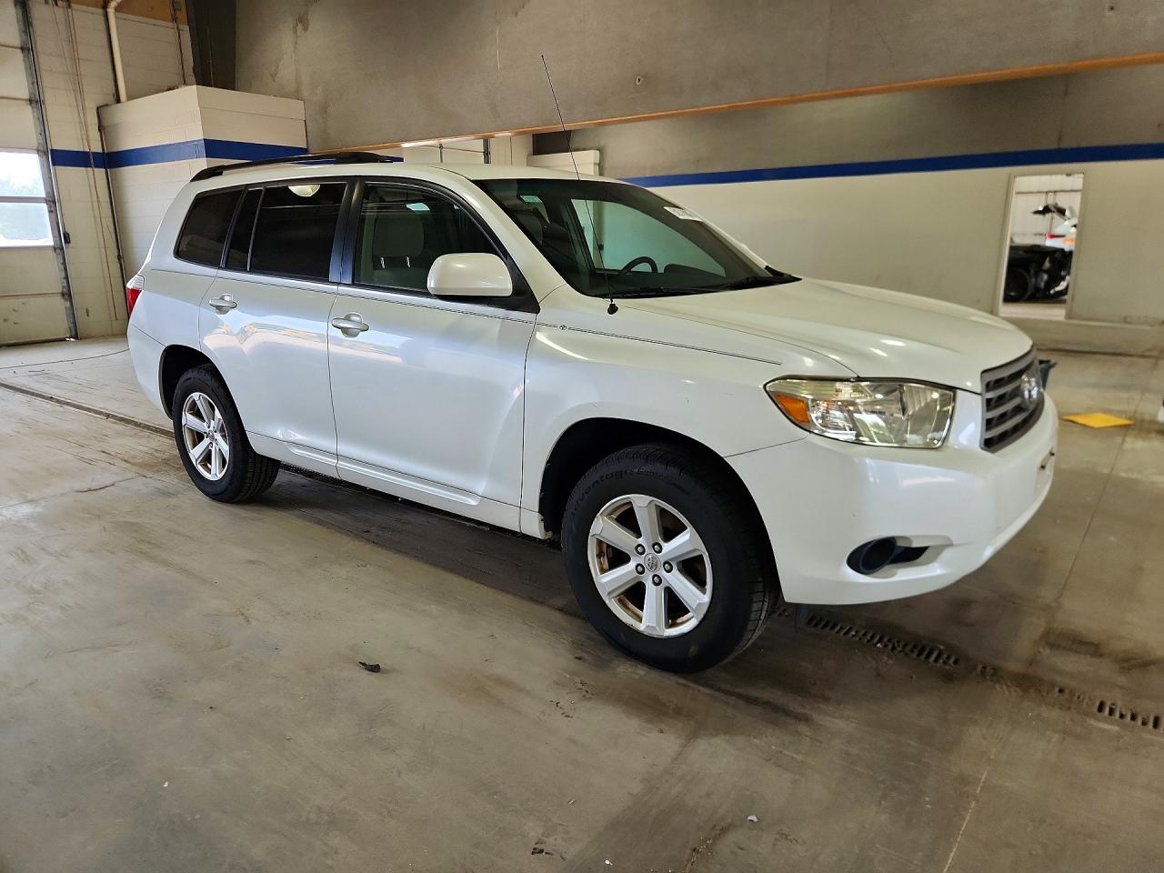 2009 Toyota Highlander Base Белый vin: JTEES41A592129167