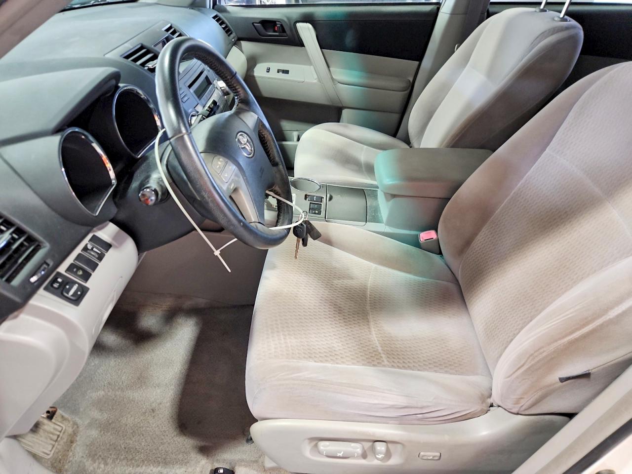 2009 Toyota Highlander Base Белый vin: JTEES41A592129167