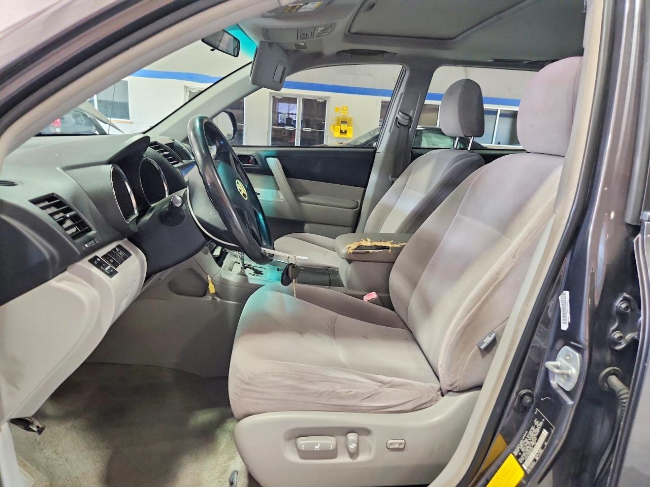 2008 Toyota Highlander Base Gray vin: JTEES41A982096253
