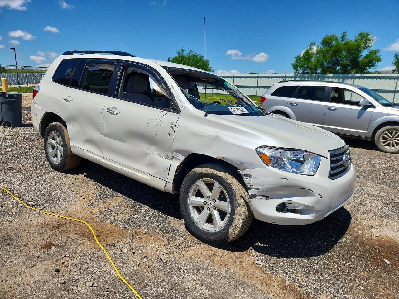 2008 Toyota Highlander Base White vin: JTEES41AX82031329