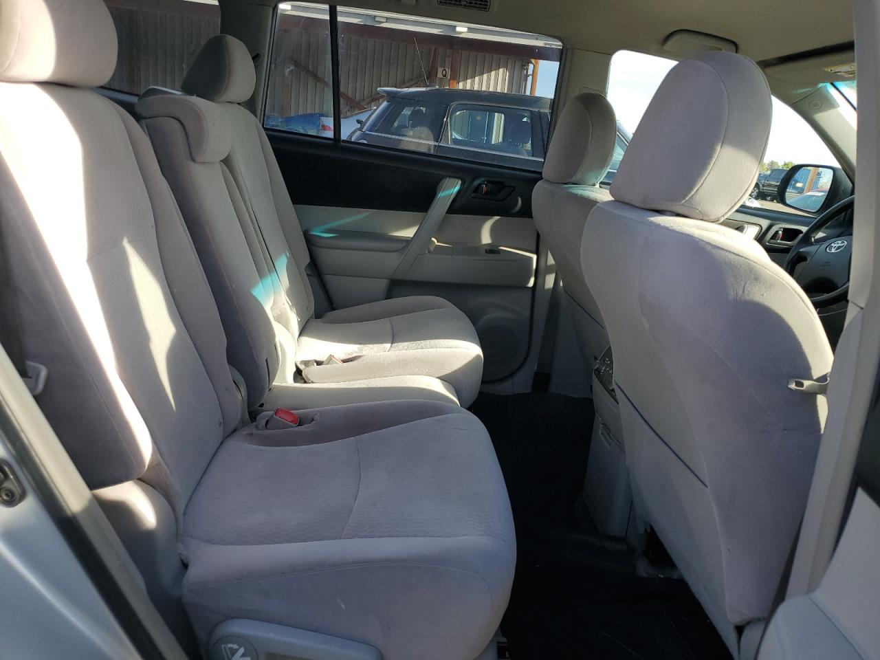 2008 Toyota Highlander Silver vin: JTEES41AX82043965