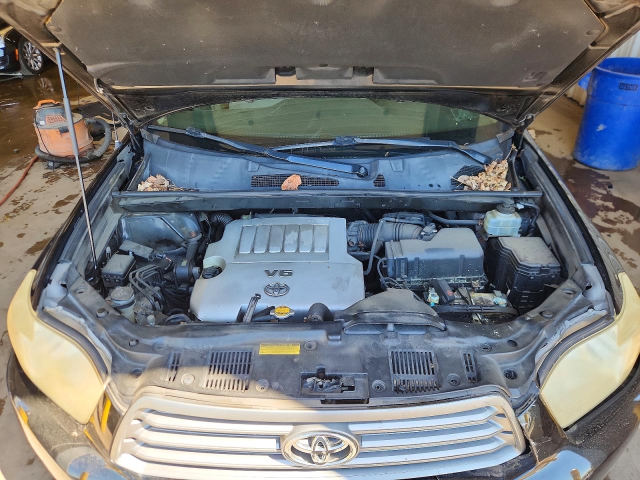 2008 Toyota Highlander Base Black vin: JTEES41AX82103940
