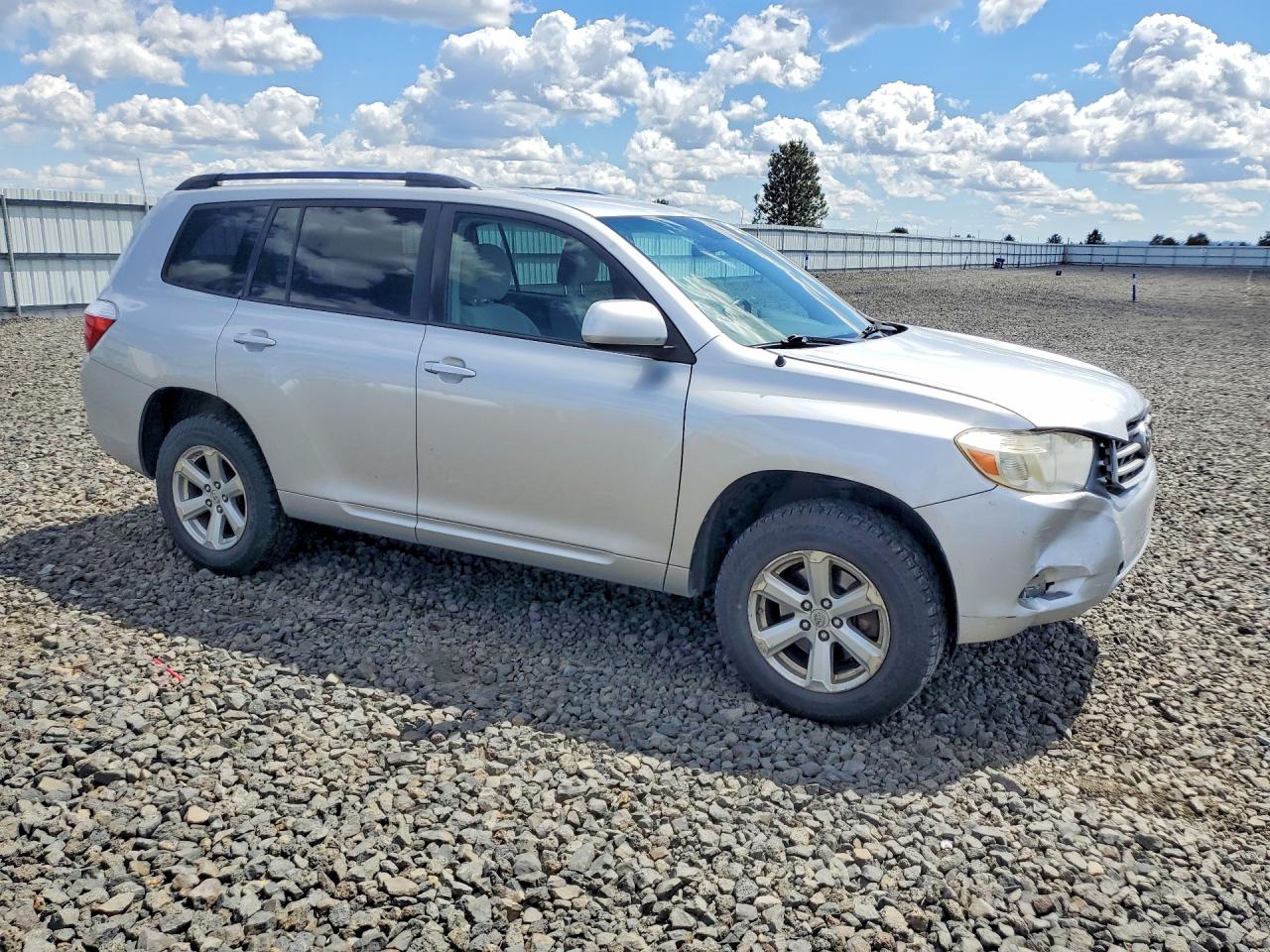 2009 Toyota Highlander Base Silver vin: JTEES41AX92114826