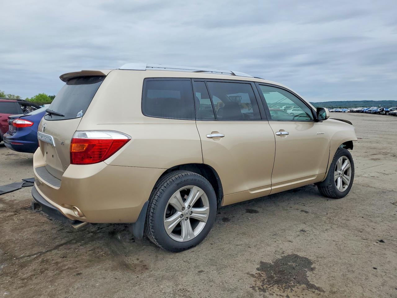 2008 Toyota Highlander Limited Желто-коричневый vin: JTEES42A082044931