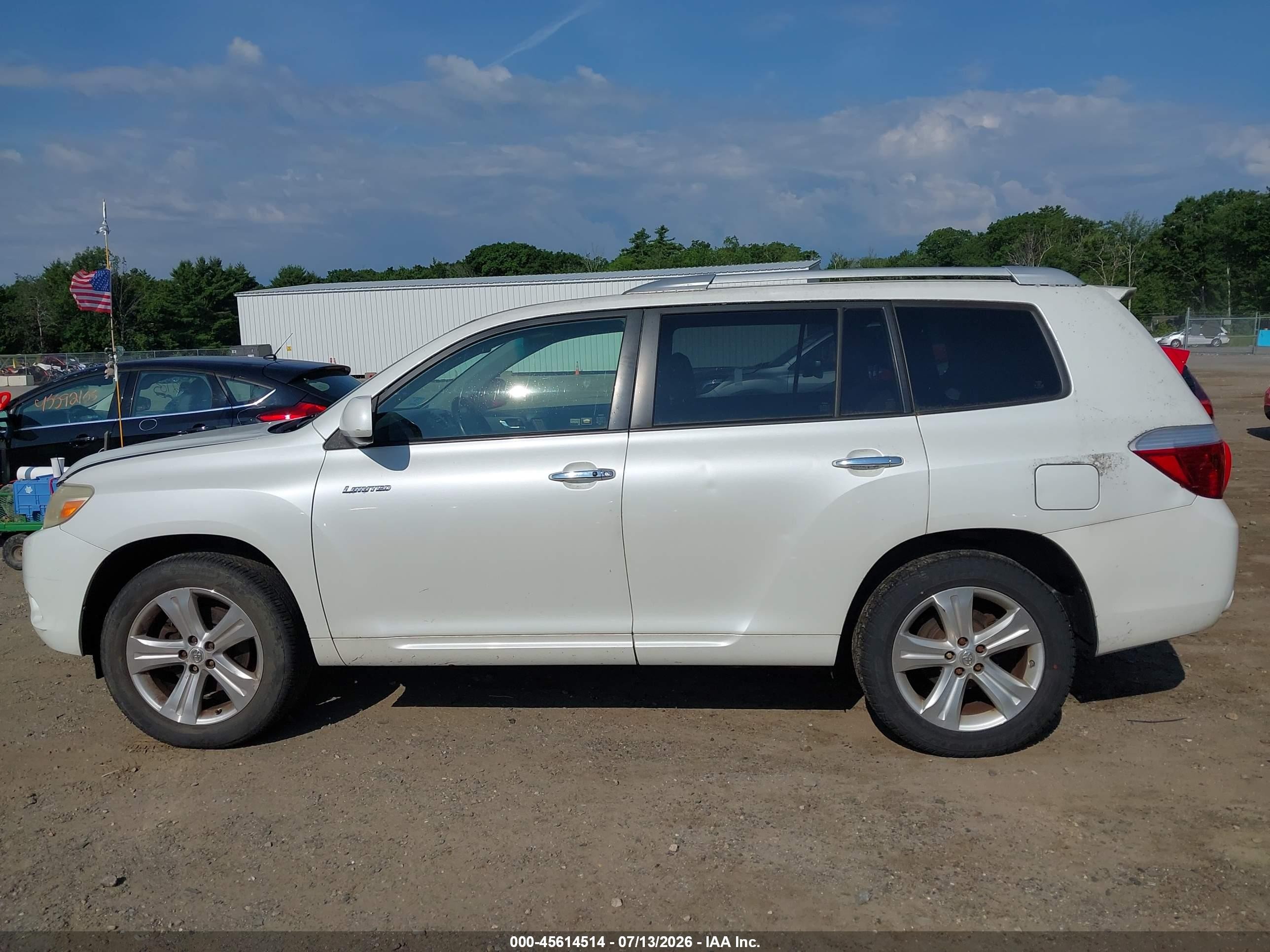2008 Toyota Highlander Limited White vin: JTEES42A082091246