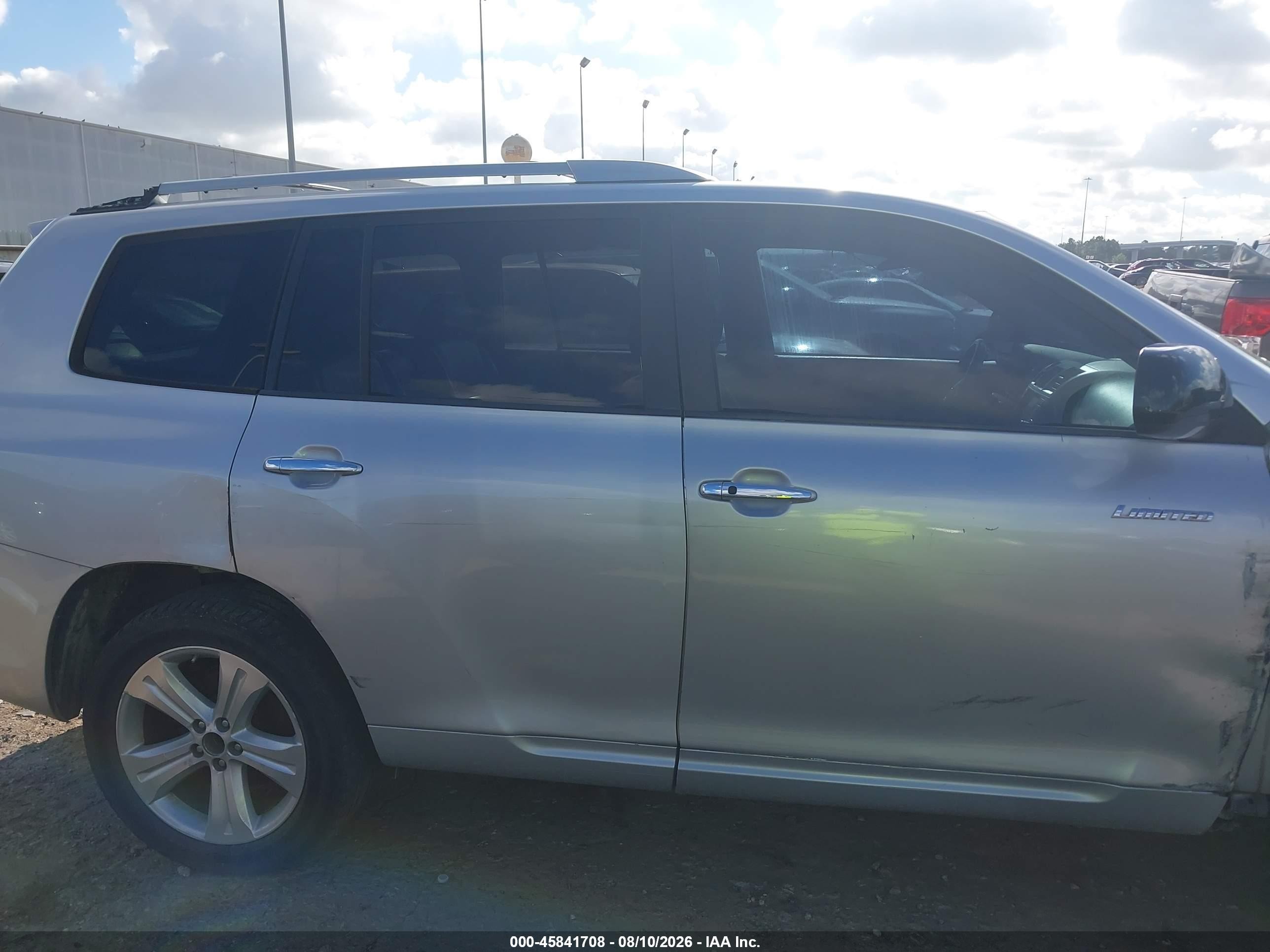 2008 Toyota Highlander Limited Silver vin: JTEES42A082103153