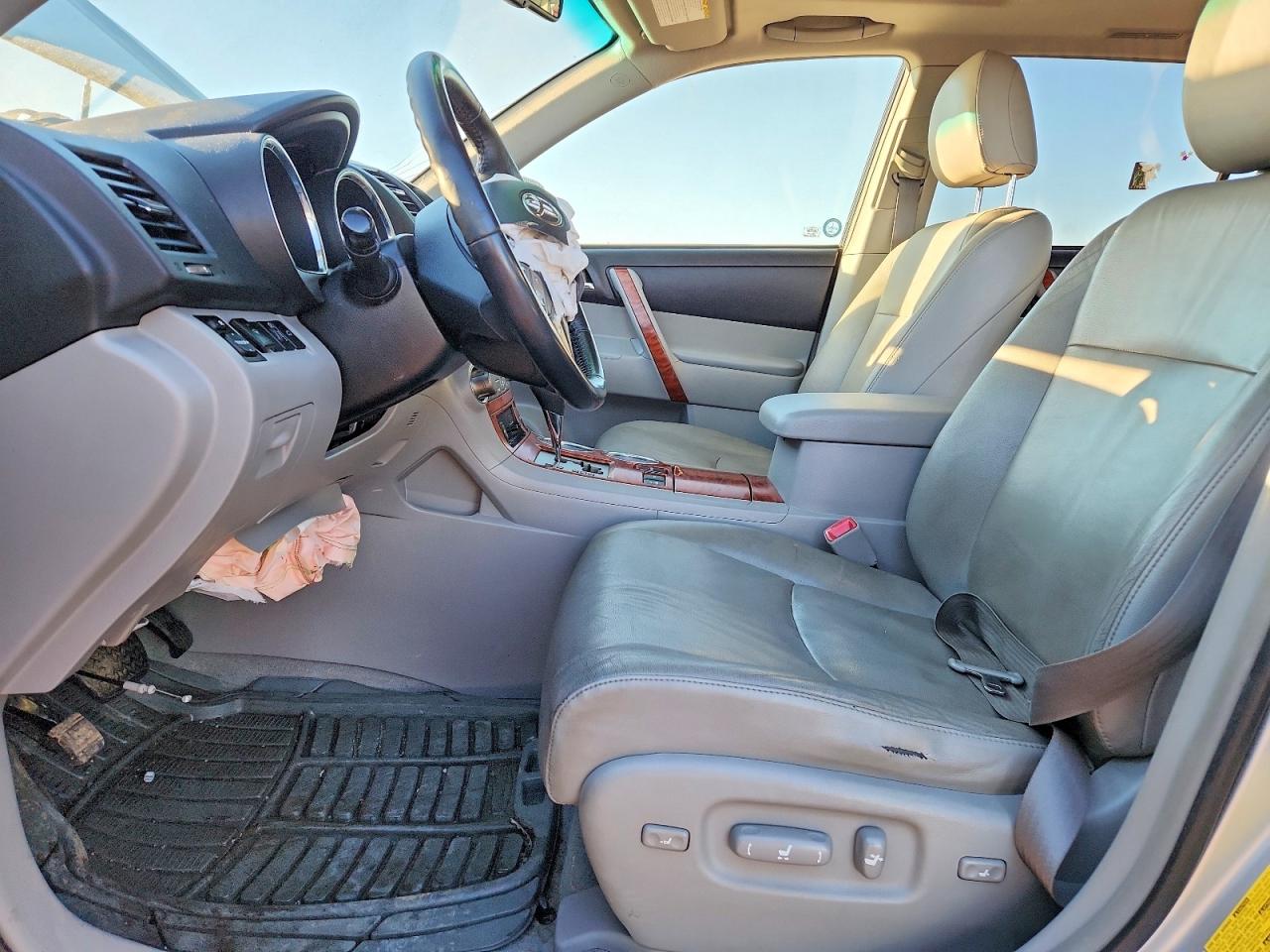 2008 Toyota Highlander Limited Silver vin: JTEES42A182075606