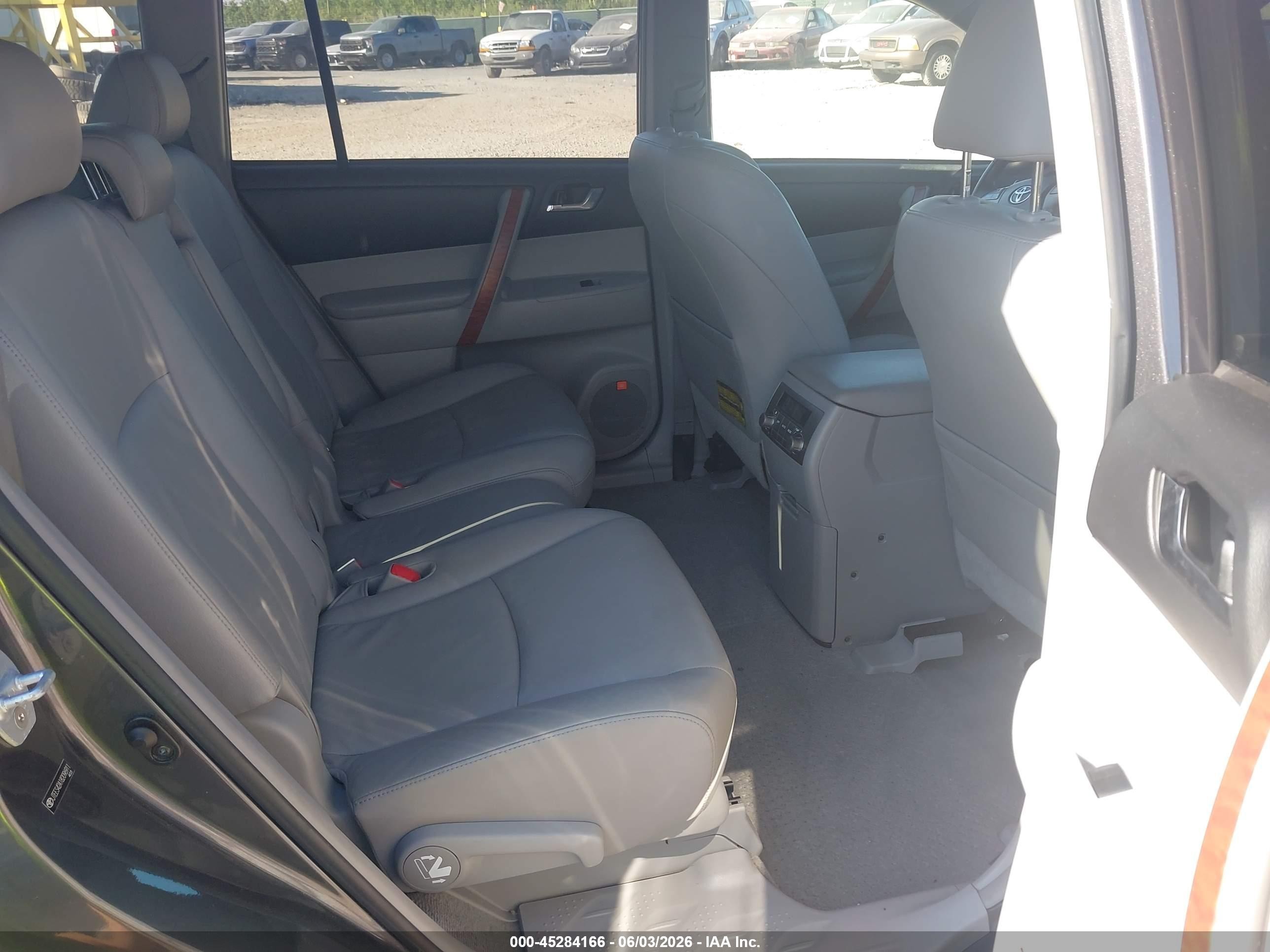 2008 Toyota Highlander Limited Green vin: JTEES42A182096911