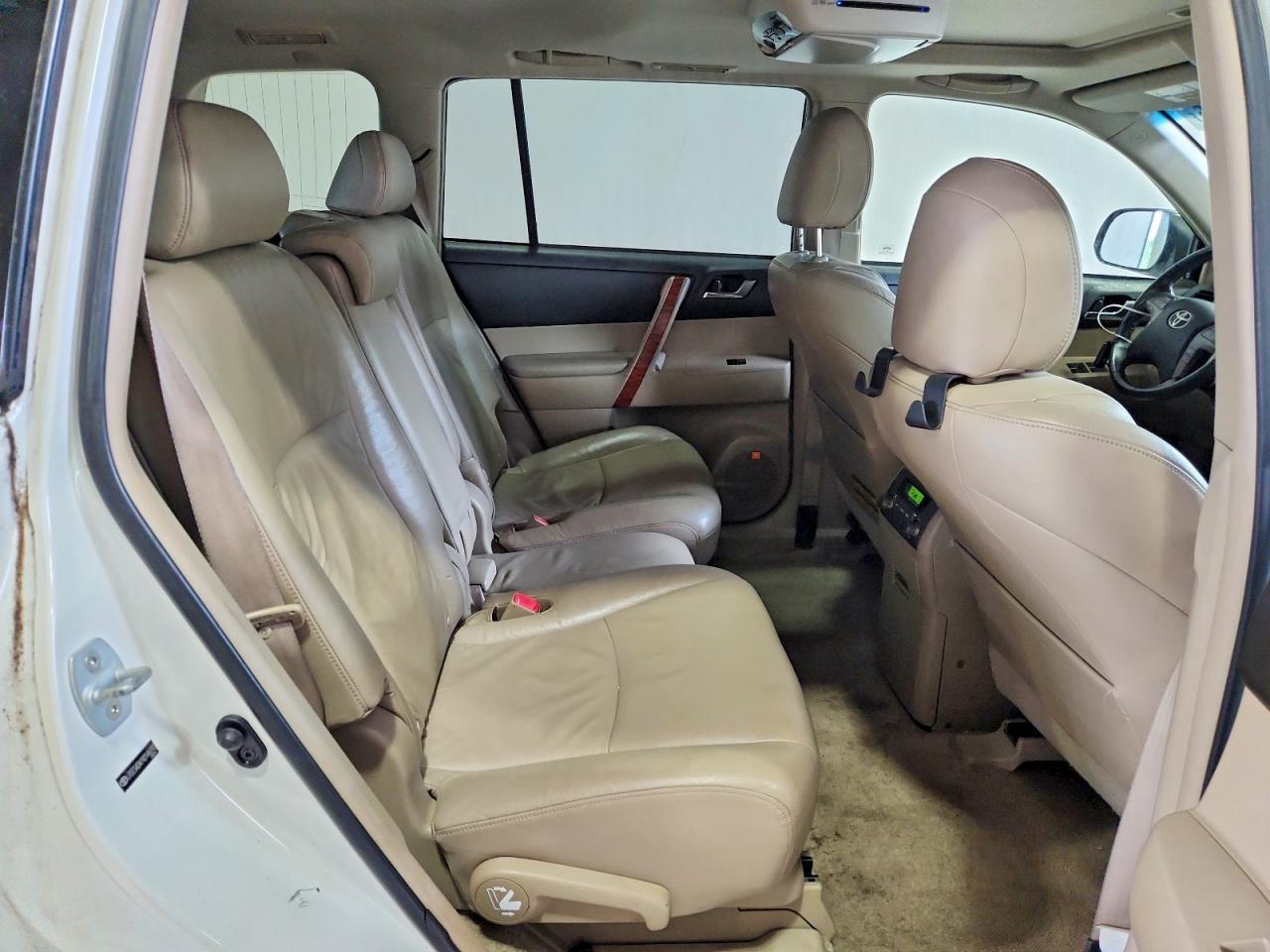2009 Toyota Highlander Limited White vin: JTEES42A192146093