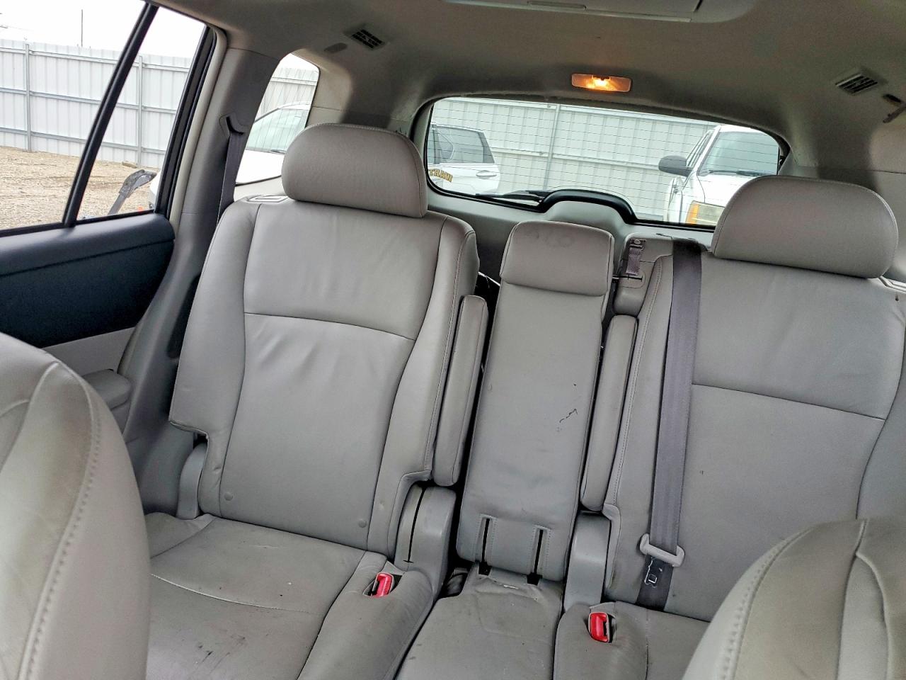 2008 Toyota Highlander Limited Red vin: JTEES42A282001966