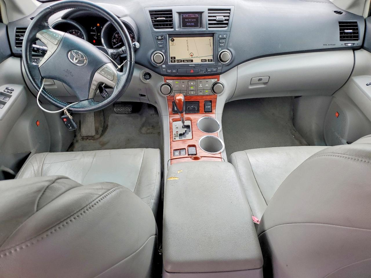 2008 Toyota Highlander Limited Red vin: JTEES42A282001966