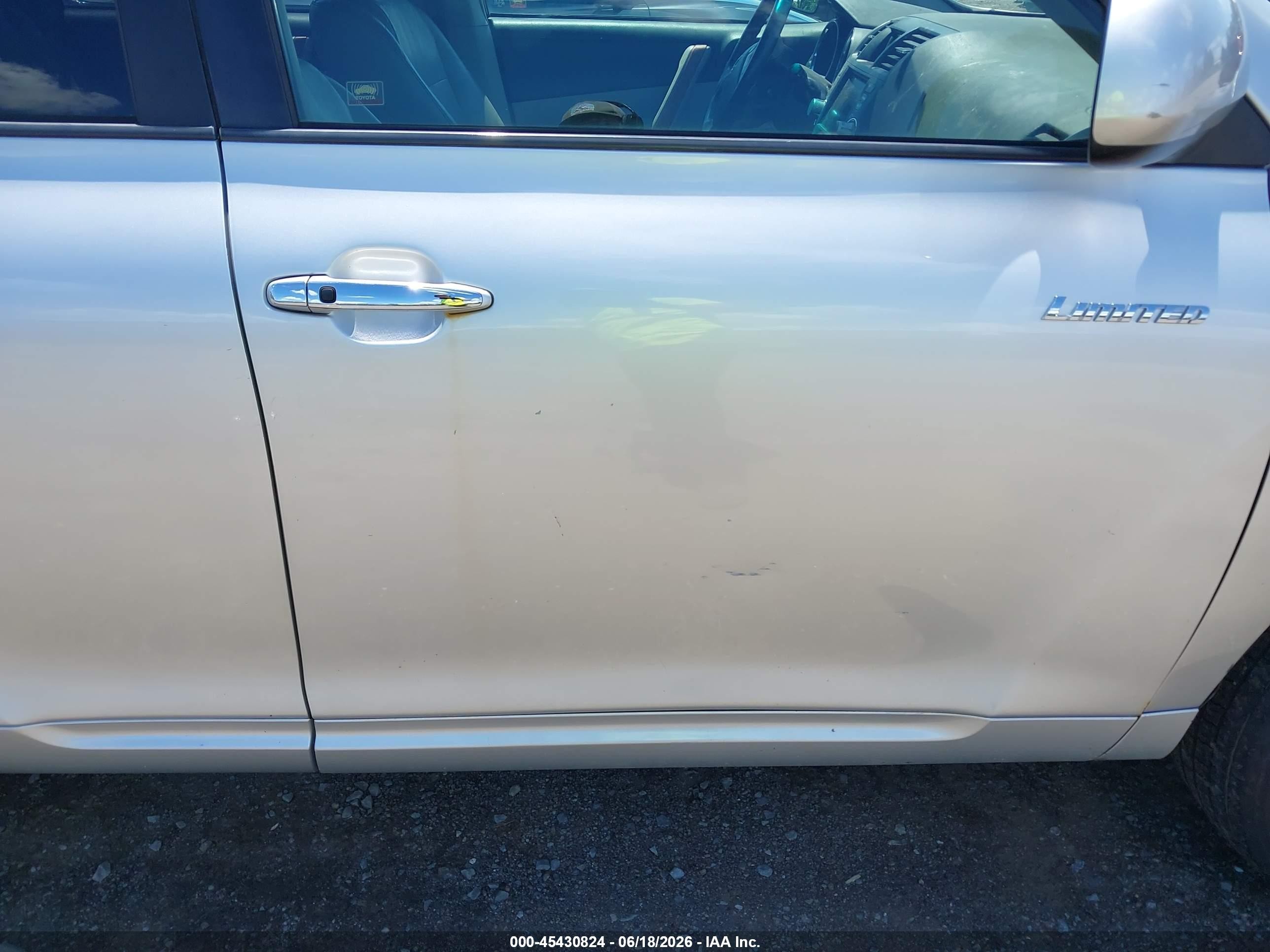 2008 Toyota Highlander Limited Silver vin: JTEES42A282071905