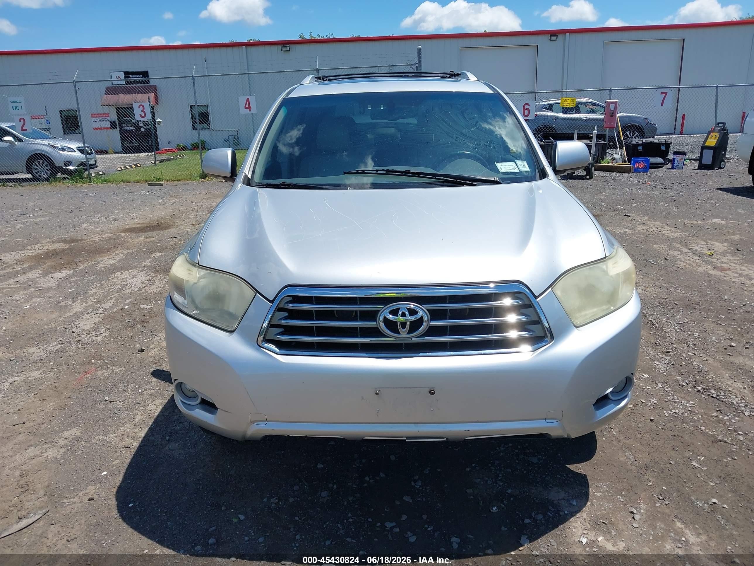 2008 Toyota Highlander Limited Silver vin: JTEES42A282071905