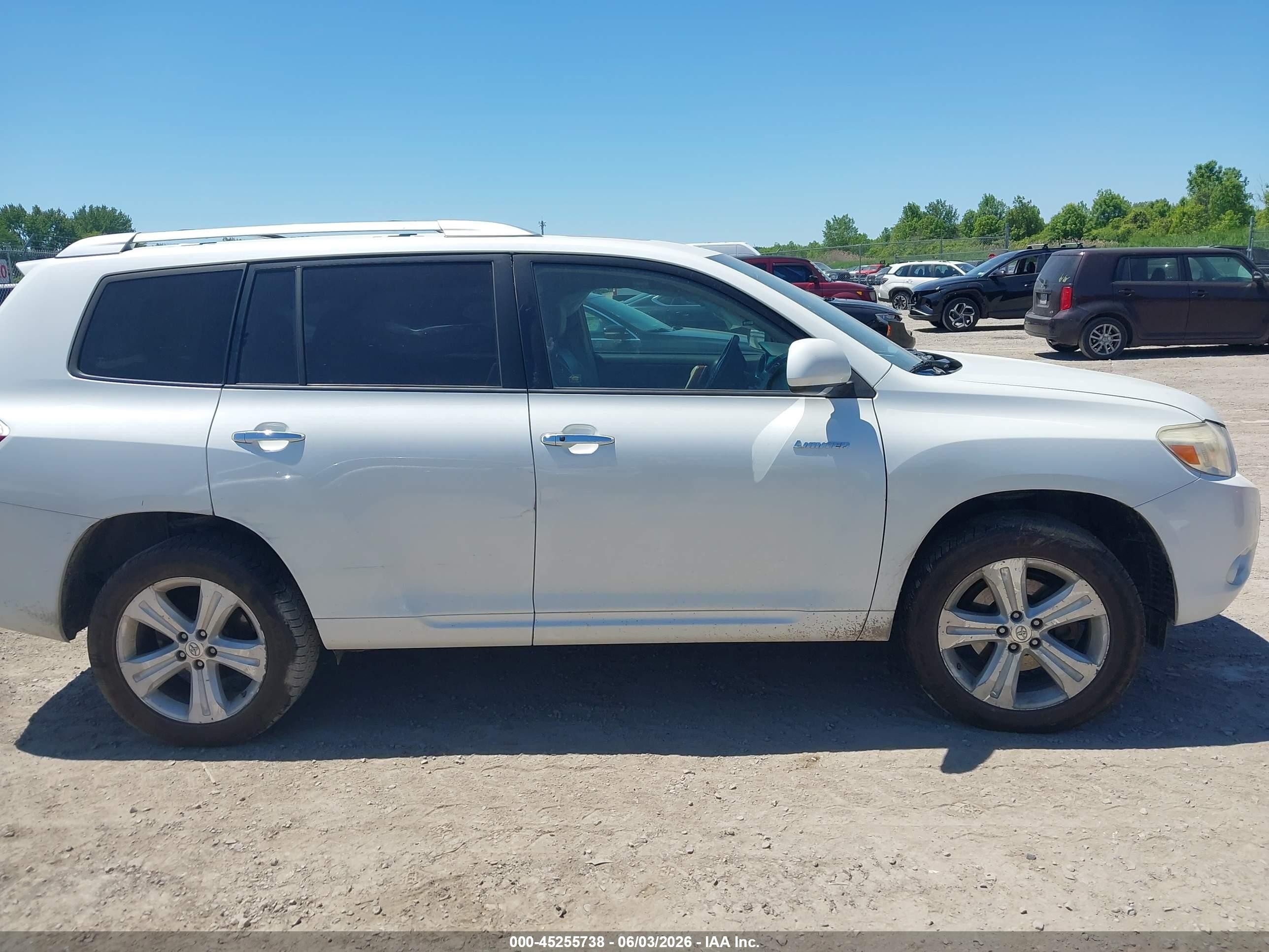 2009 Toyota Highlander Limited White vin: JTEES42A292116794