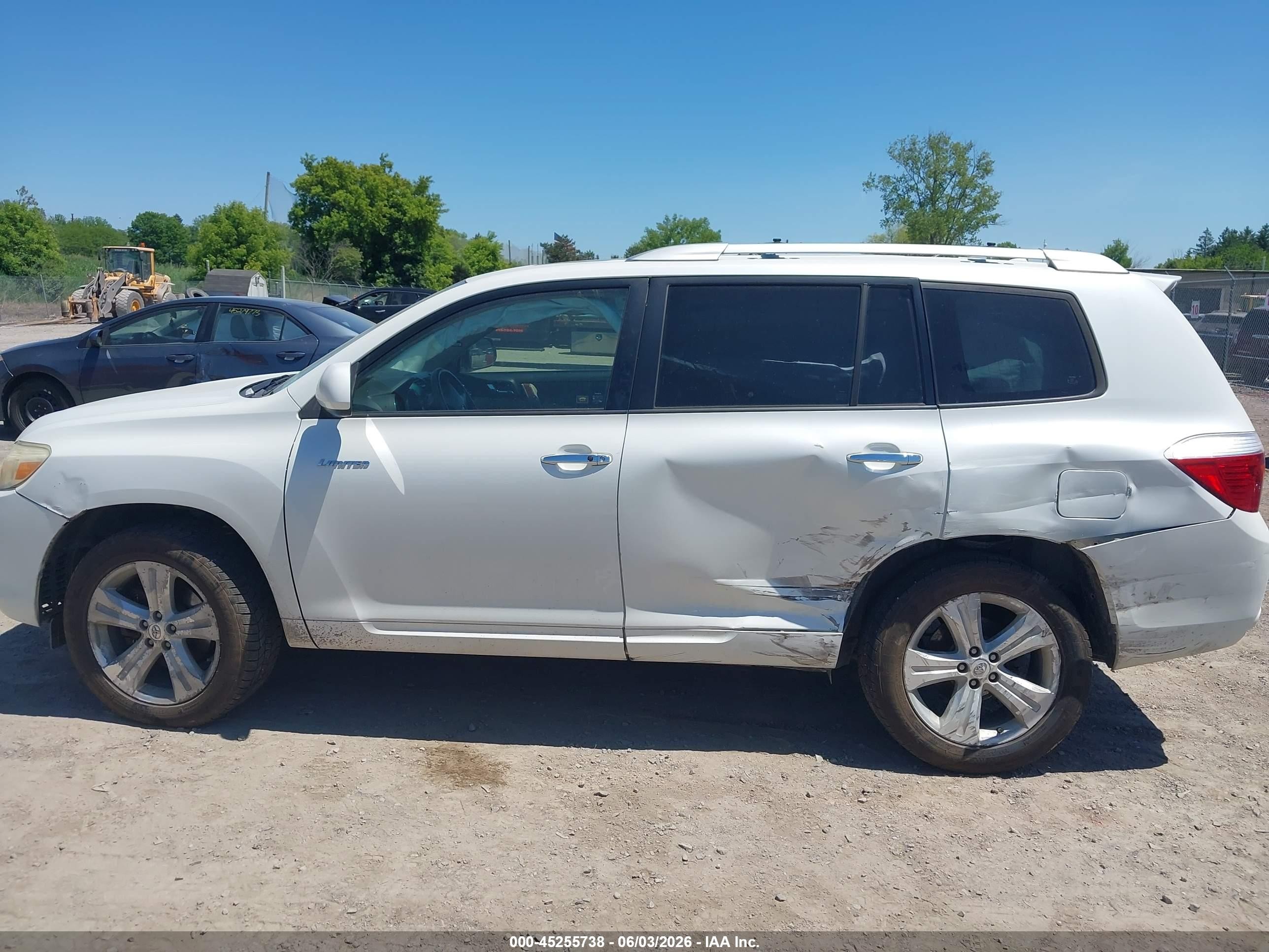 2009 Toyota Highlander Limited White vin: JTEES42A292116794