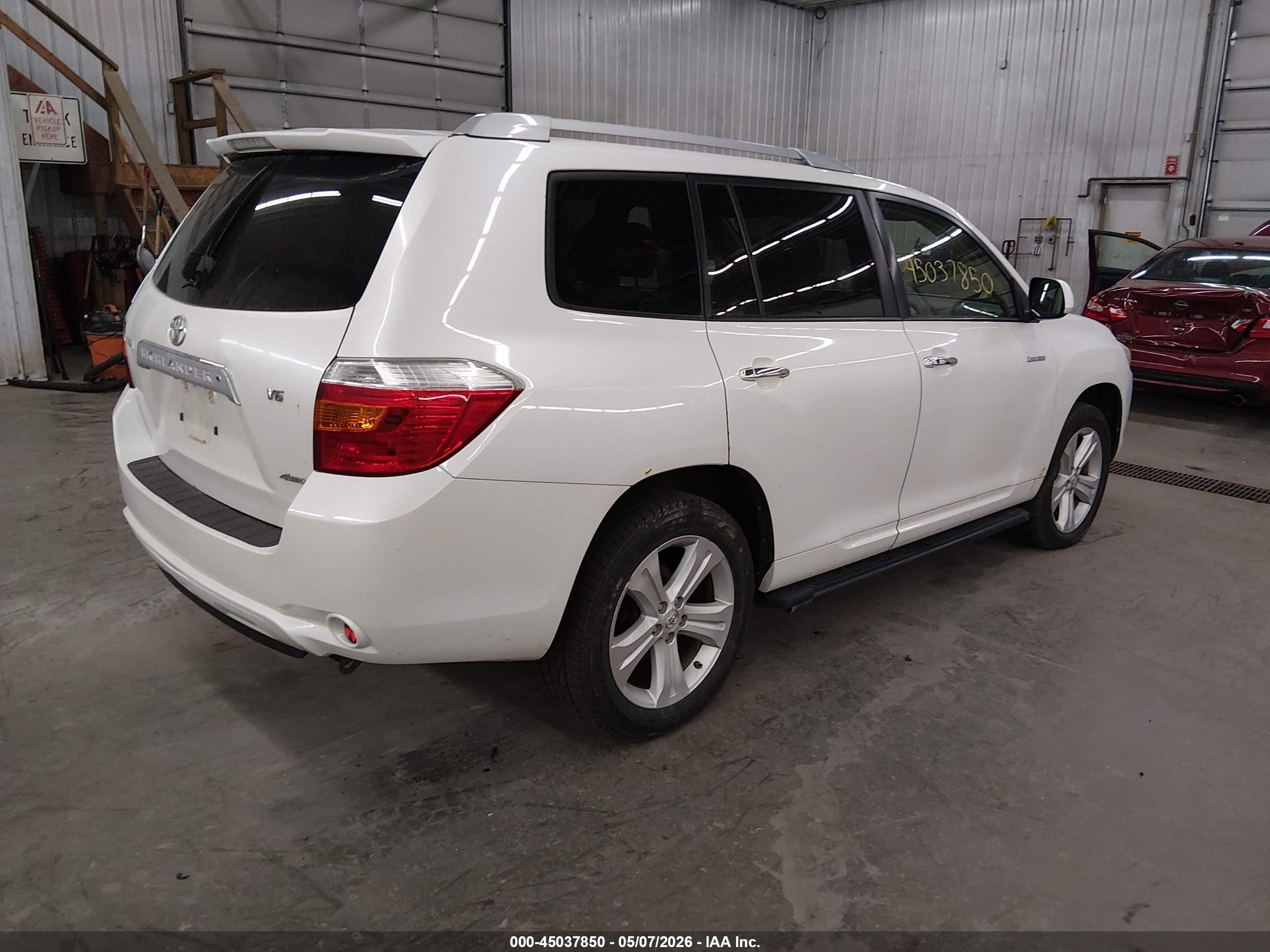 2008 Toyota Highlander Limited Белый vin: JTEES42A382039982