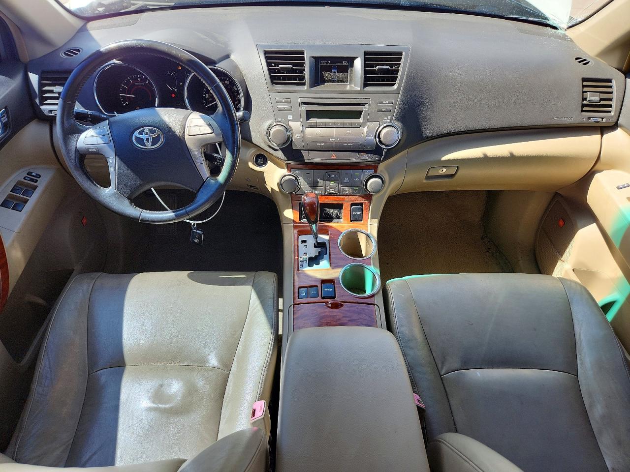 2008 Toyota Highlander Limited White vin: JTEES42A382104684