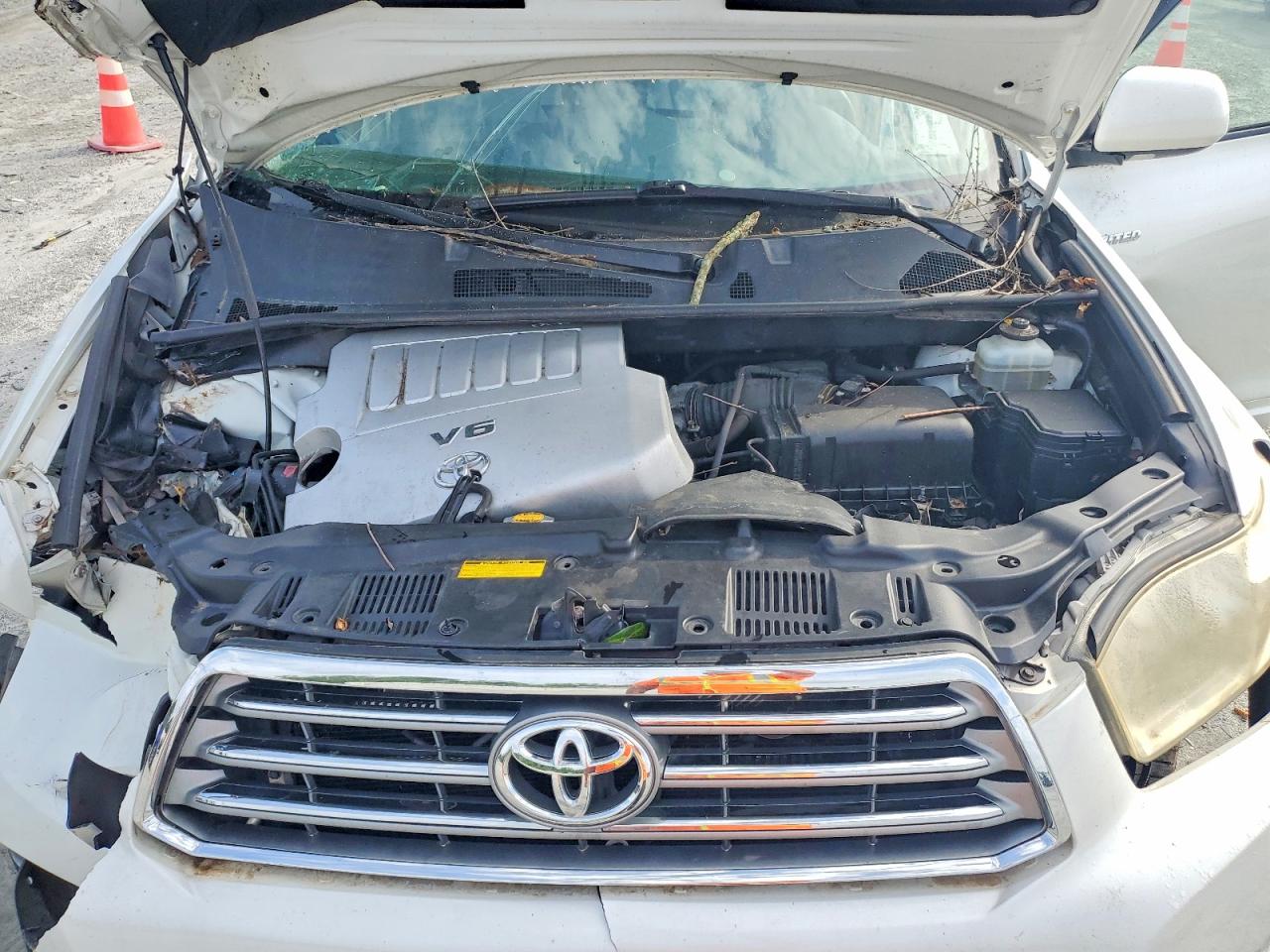 2009 Toyota Highlander Limited White vin: JTEES42A392123740