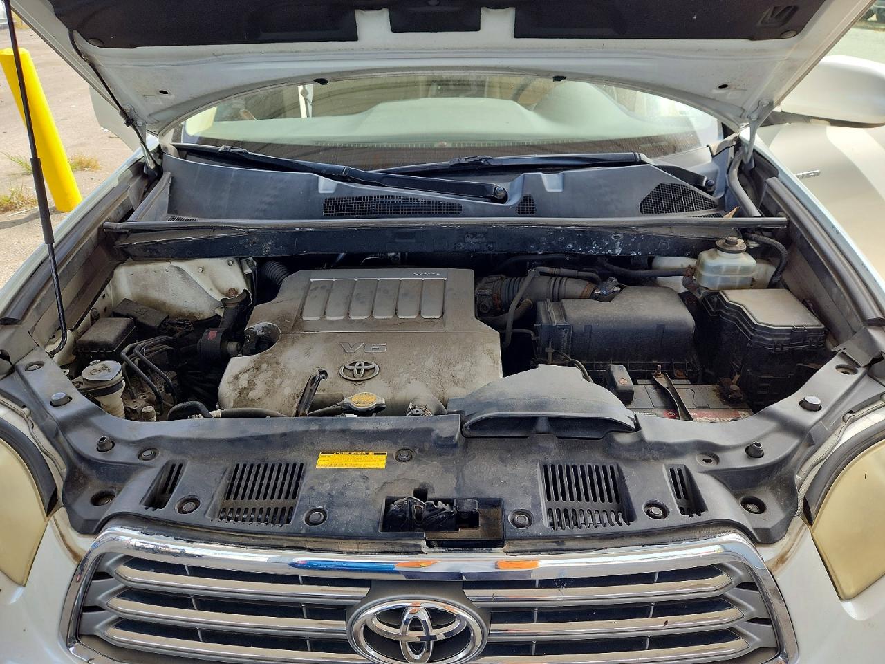 2008 Toyota Highlander Limited White vin: JTEES42A482030384