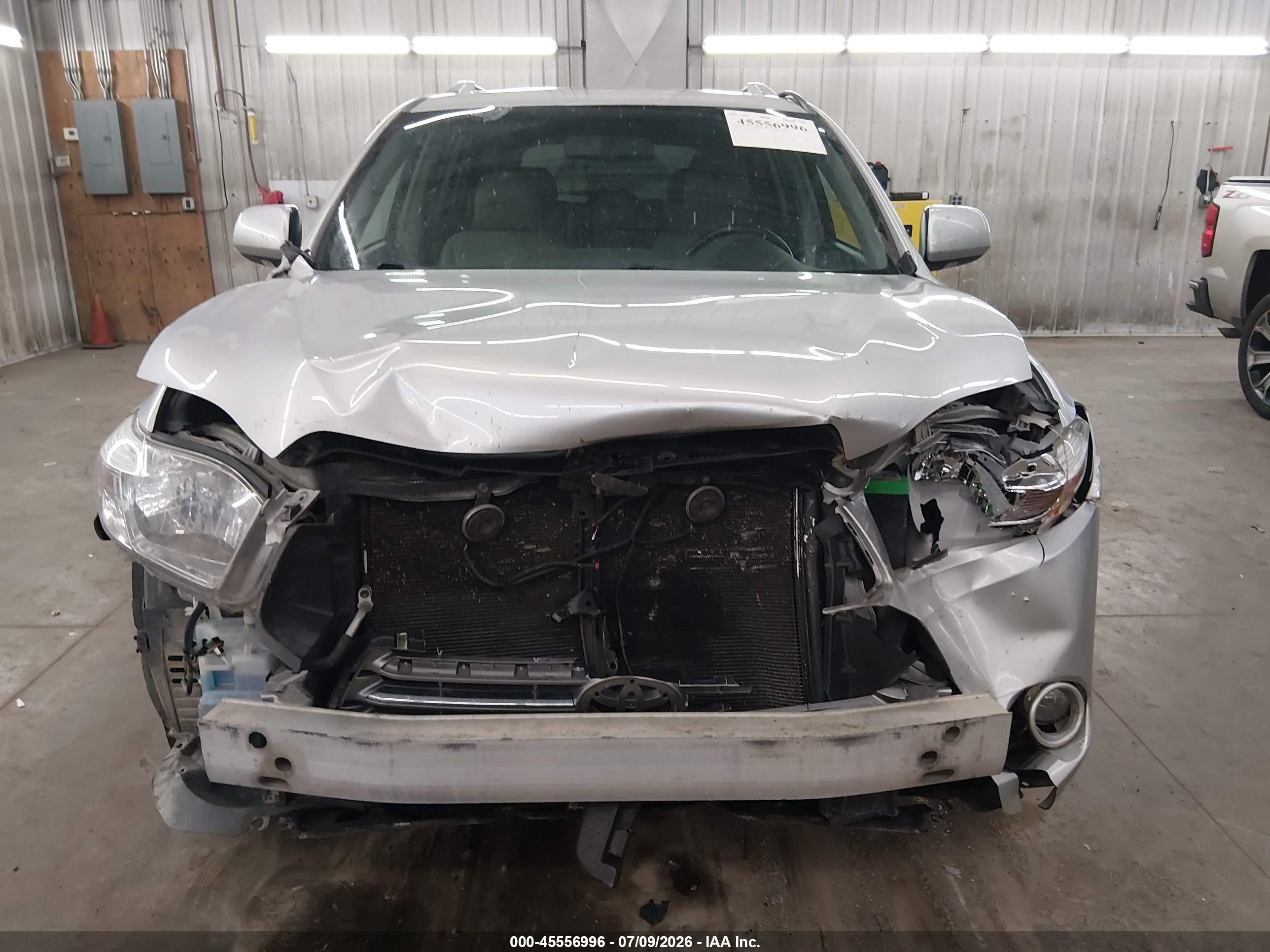 2008 Toyota Highlander Limited Silver vin: JTEES42A482044933