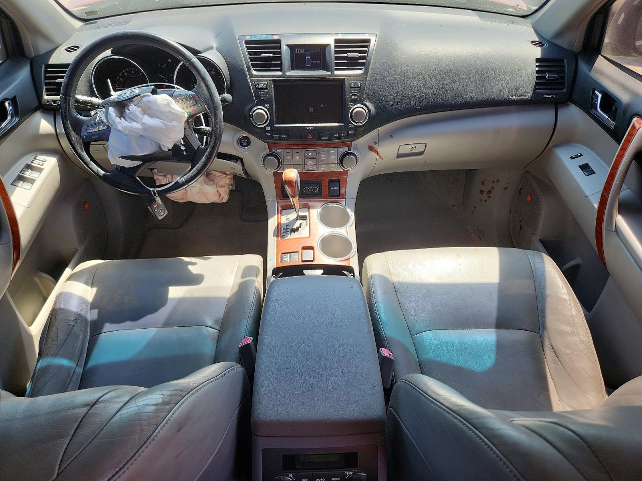 2008 Toyota Highlander Limited Red vin: JTEES42A482091394