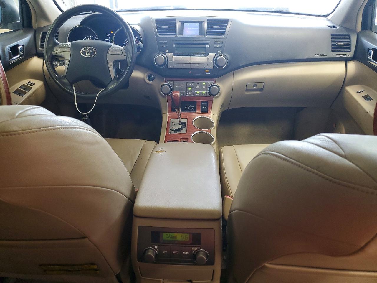 2008 Toyota Highlander Limited White vin: JTEES42A482091718