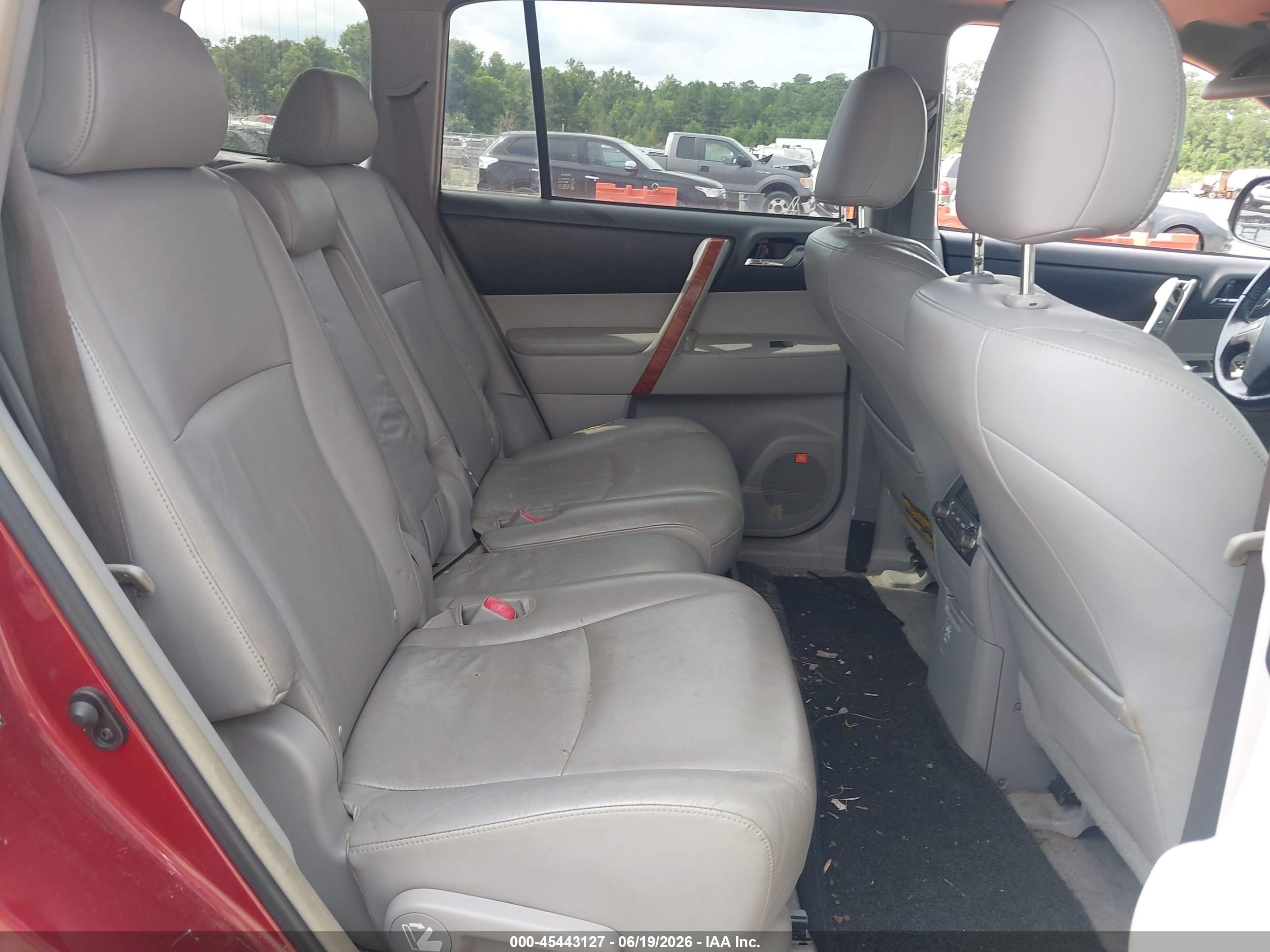 2008 Toyota Highlander Limited Burgundy vin: JTEES42A582031589