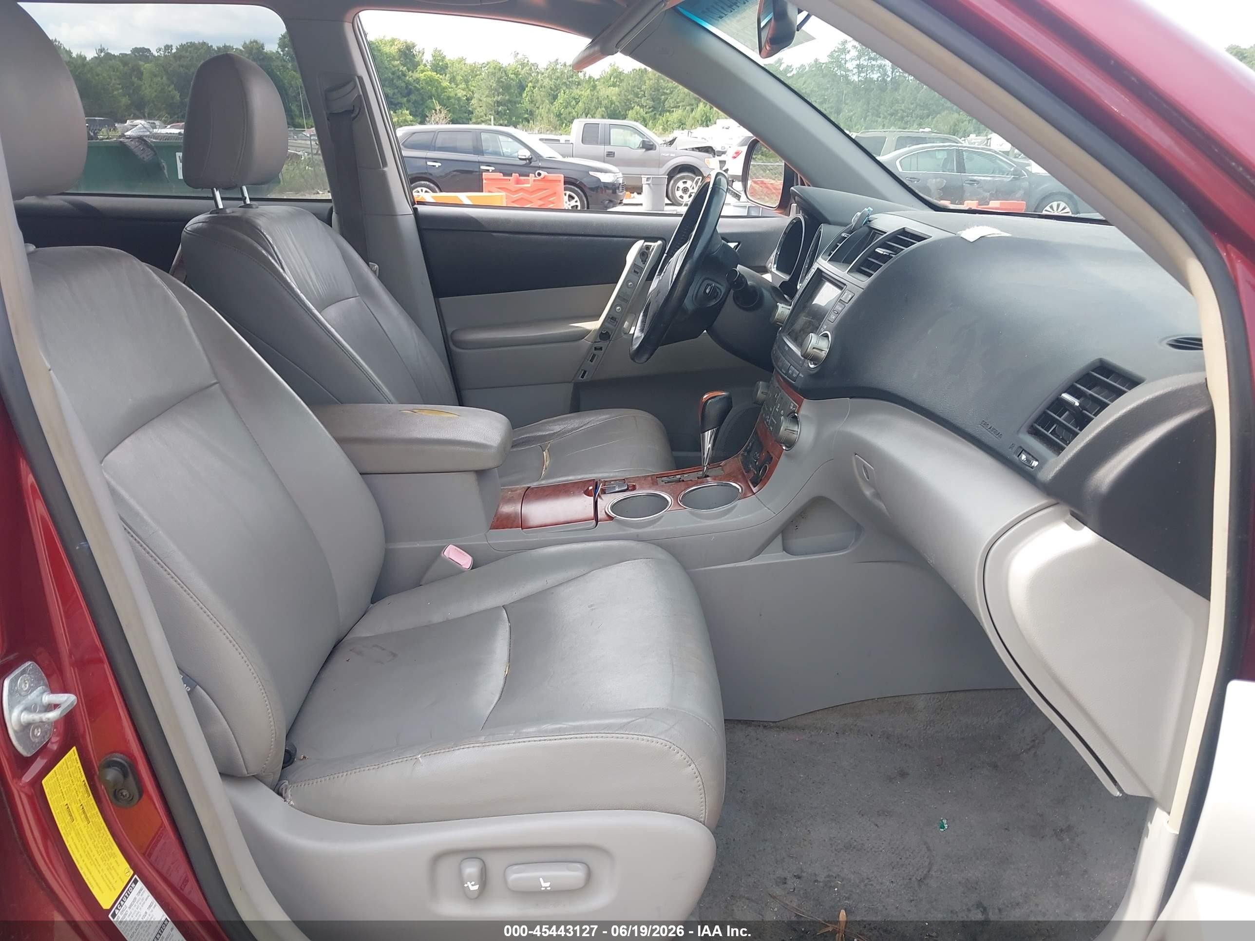 2008 Toyota Highlander Limited Burgundy vin: JTEES42A582031589