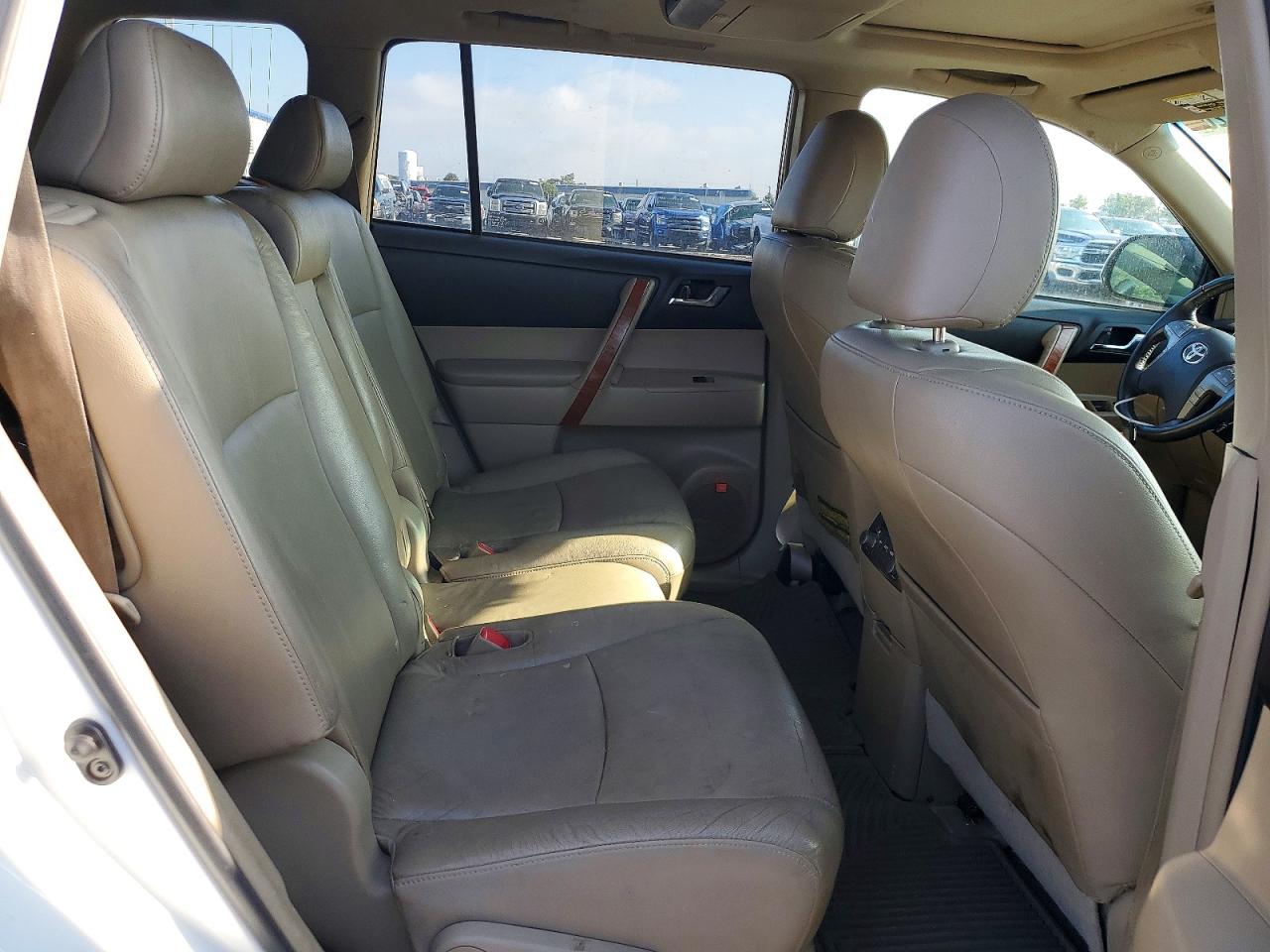 2008 Toyota Highlander Limited White vin: JTEES42A582061997