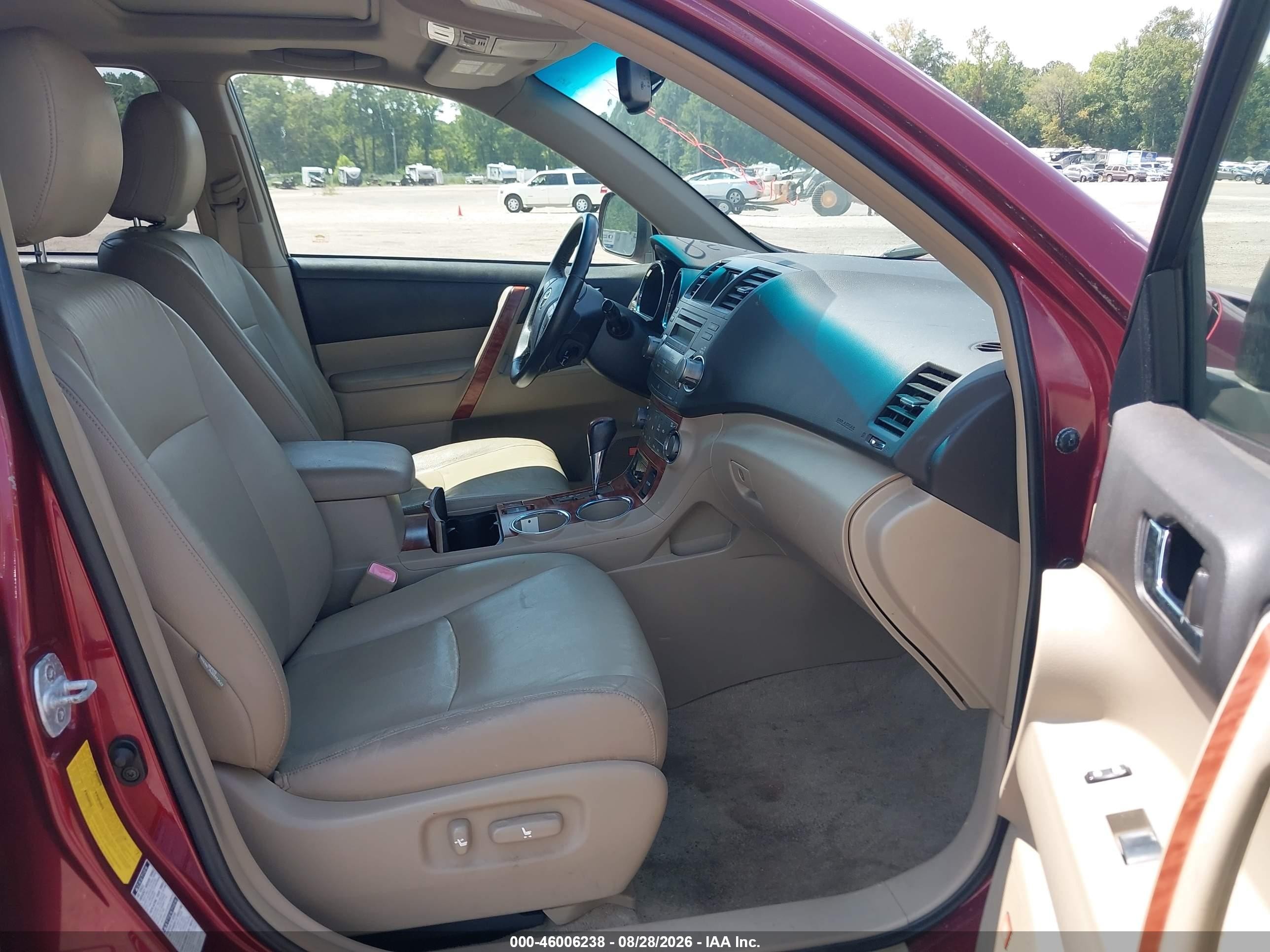 2008 Toyota Highlander Limited Maroon vin: JTEES42A682005146